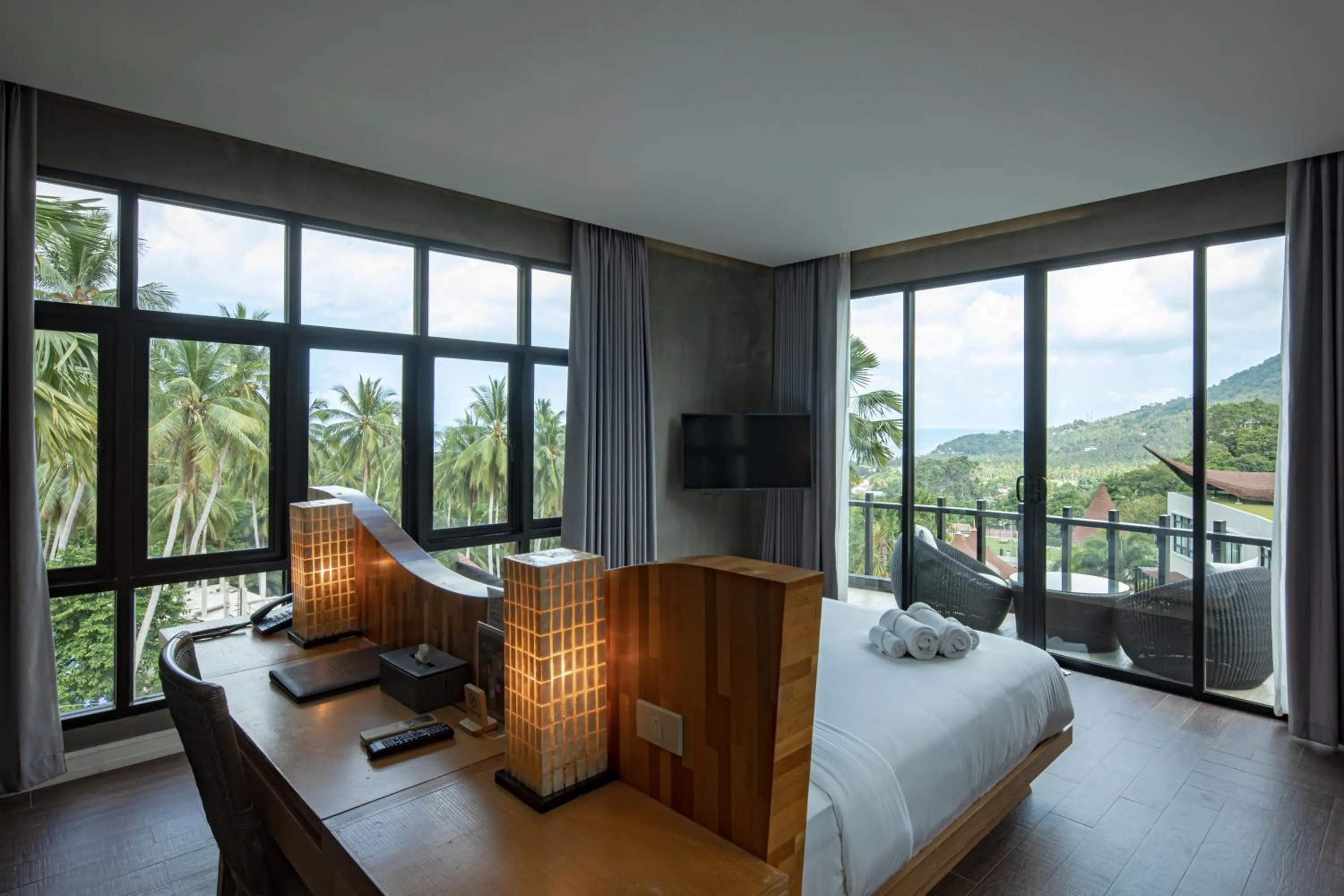 Bed in The Tarna Resort, Koh Tao