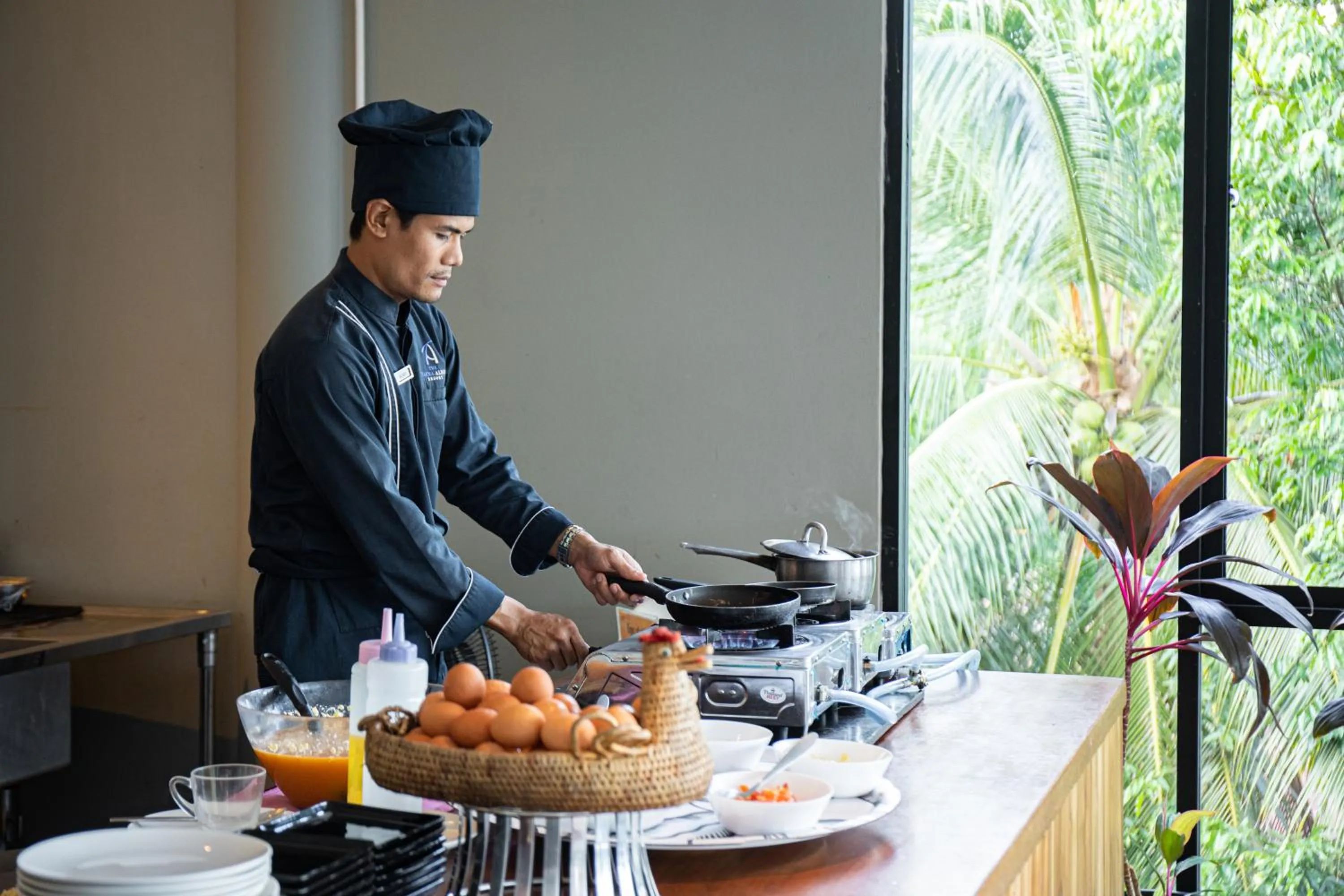 Food and drinks in The Tarna Resort, Koh Tao