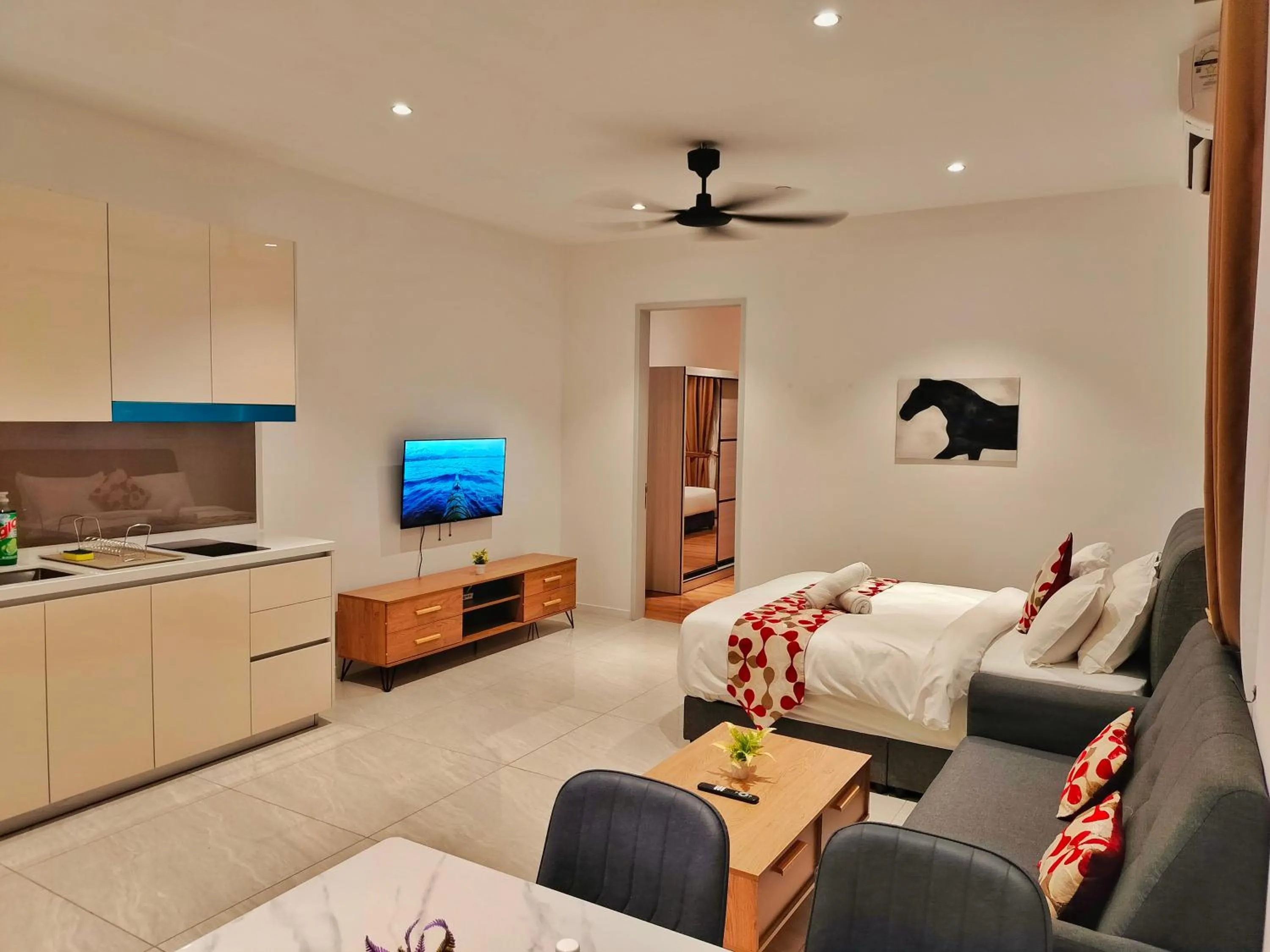 TV and multimedia in Lila Suites Quill Residence KLCC