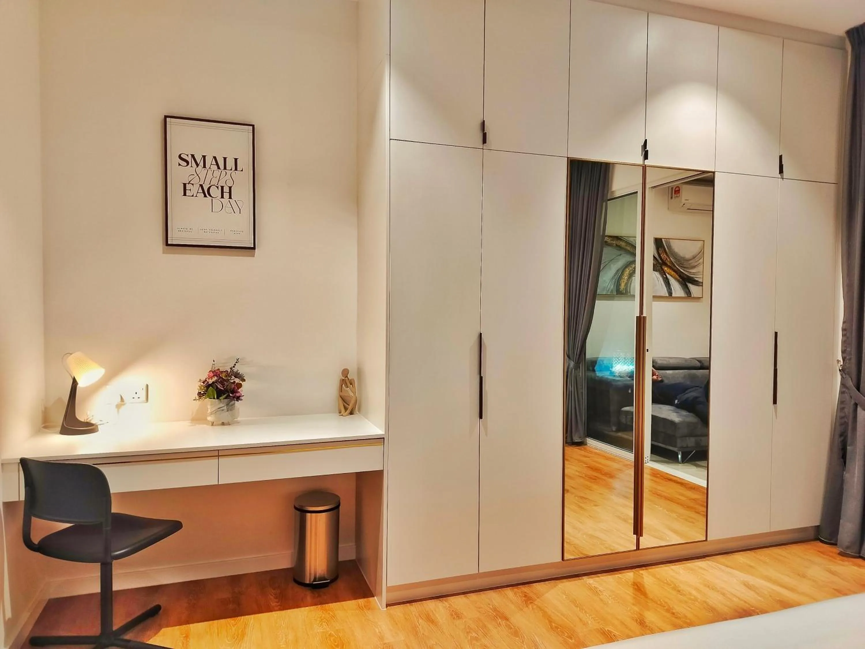 wardrobe, Bed in Lila Suites Quill Residence KLCC