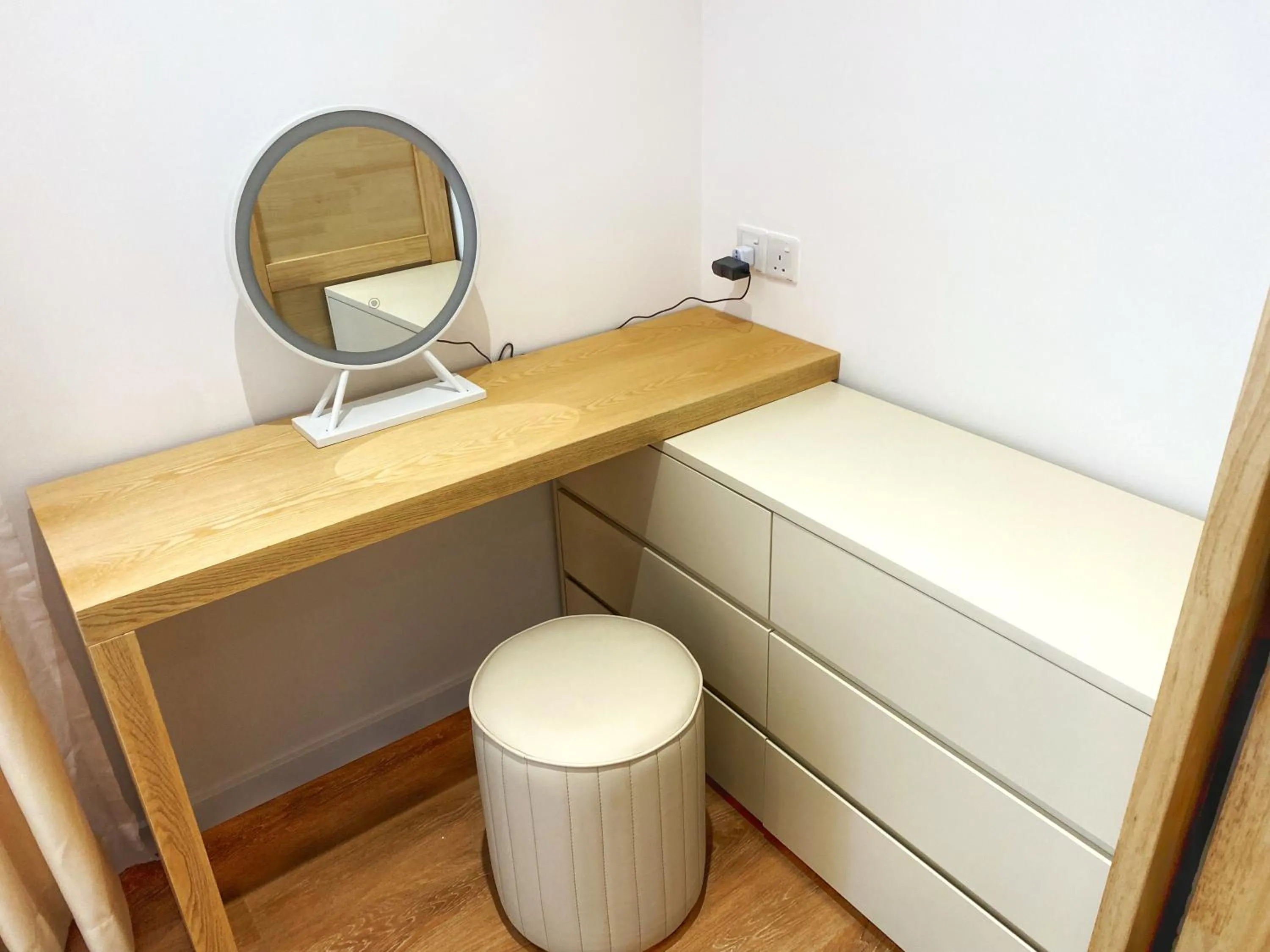 wardrobe in Lila Suites Quill Residence KLCC