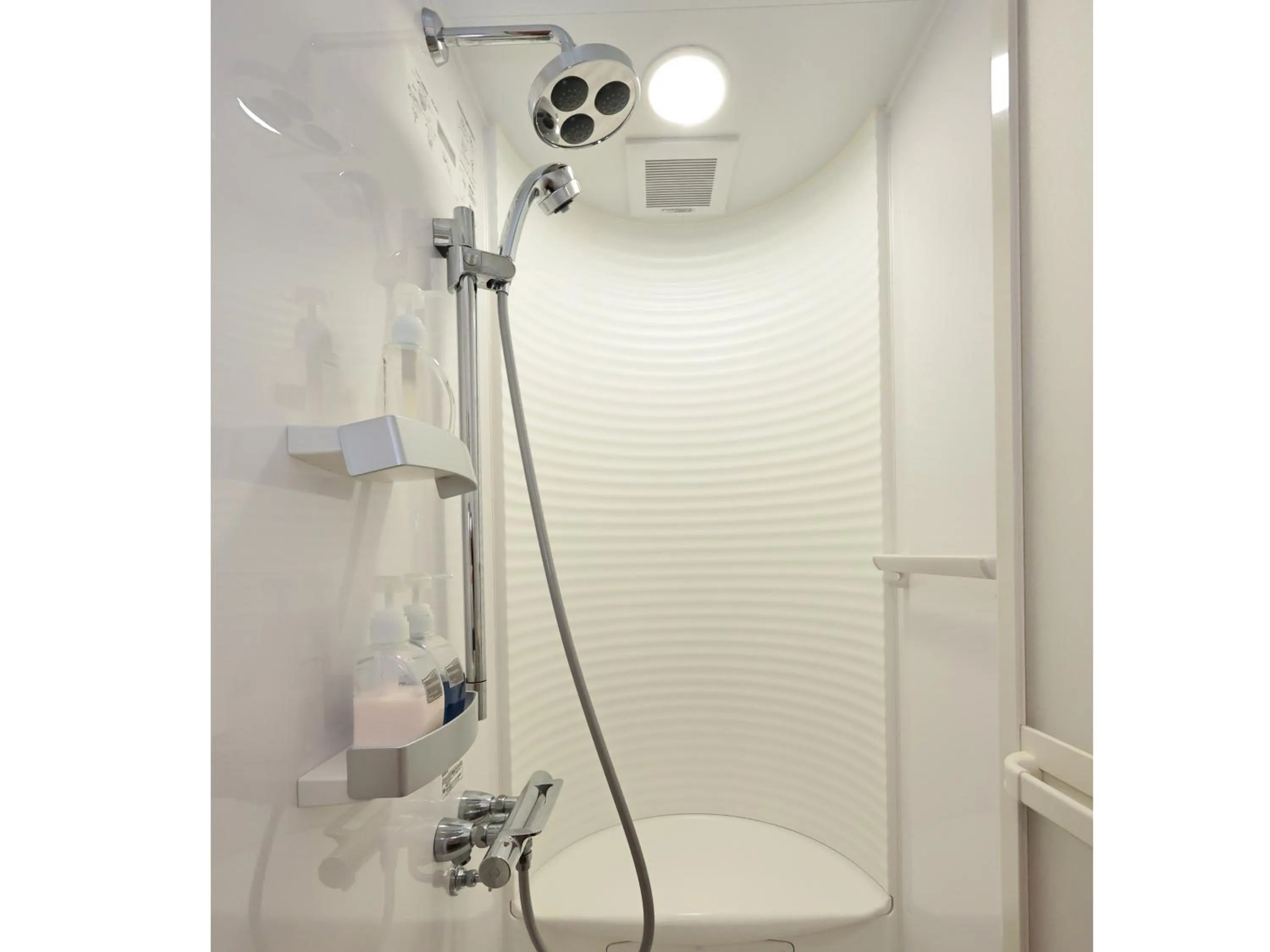 Shower in Oyado Hachibei