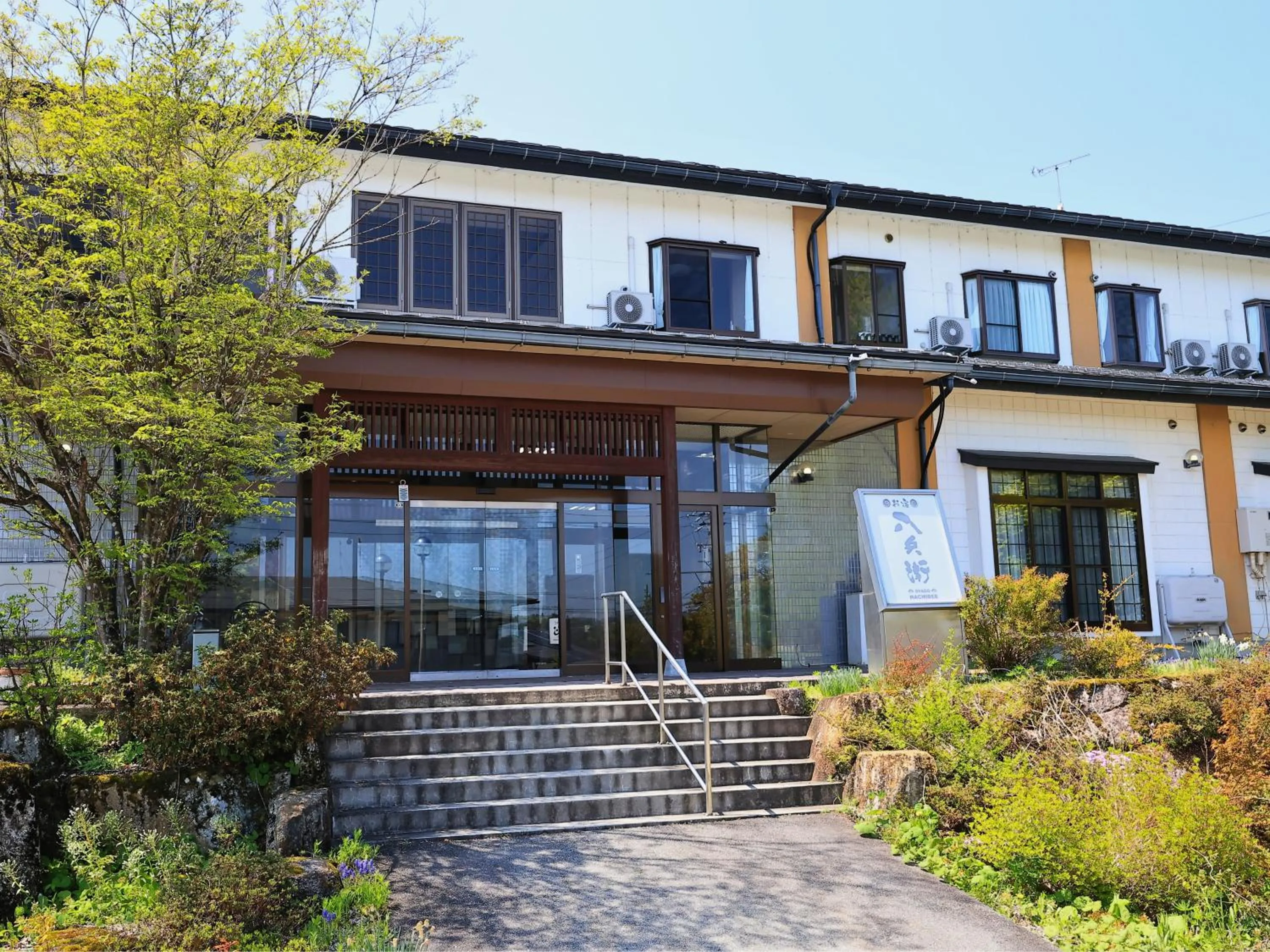 Property building in Oyado Hachibei