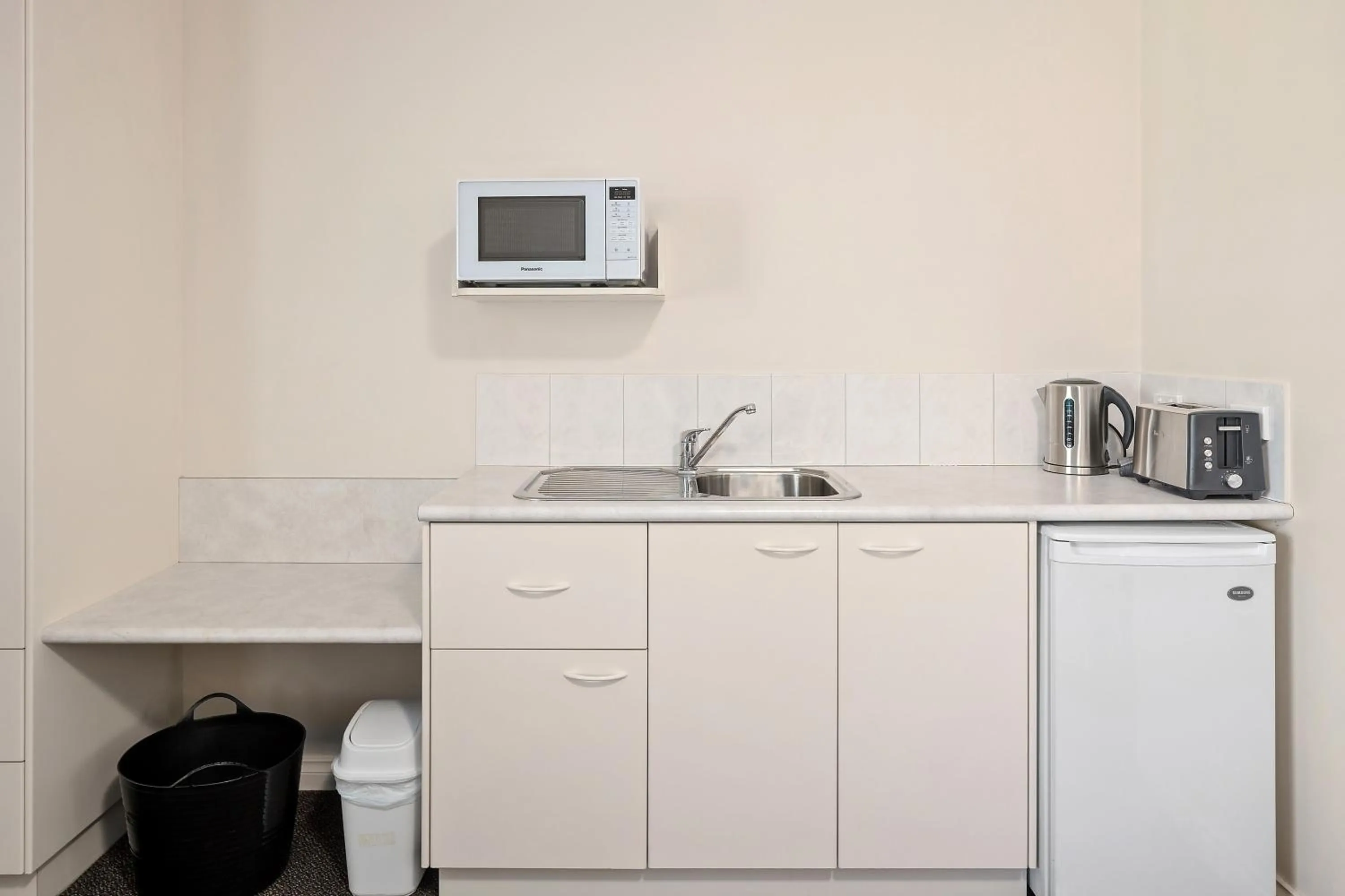 Kitchen or kitchenette in Yarra Gables