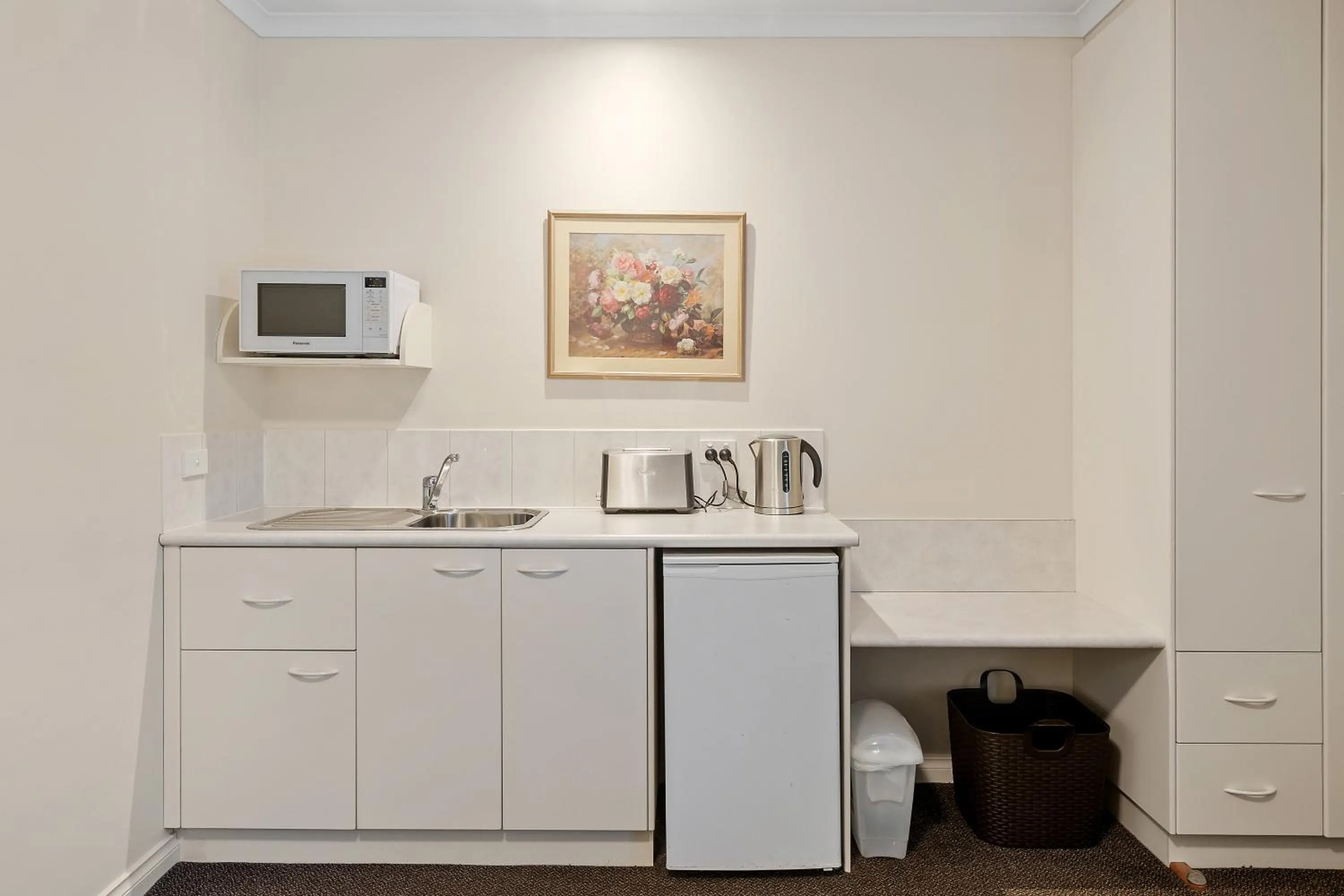 Kitchen or kitchenette in Yarra Gables