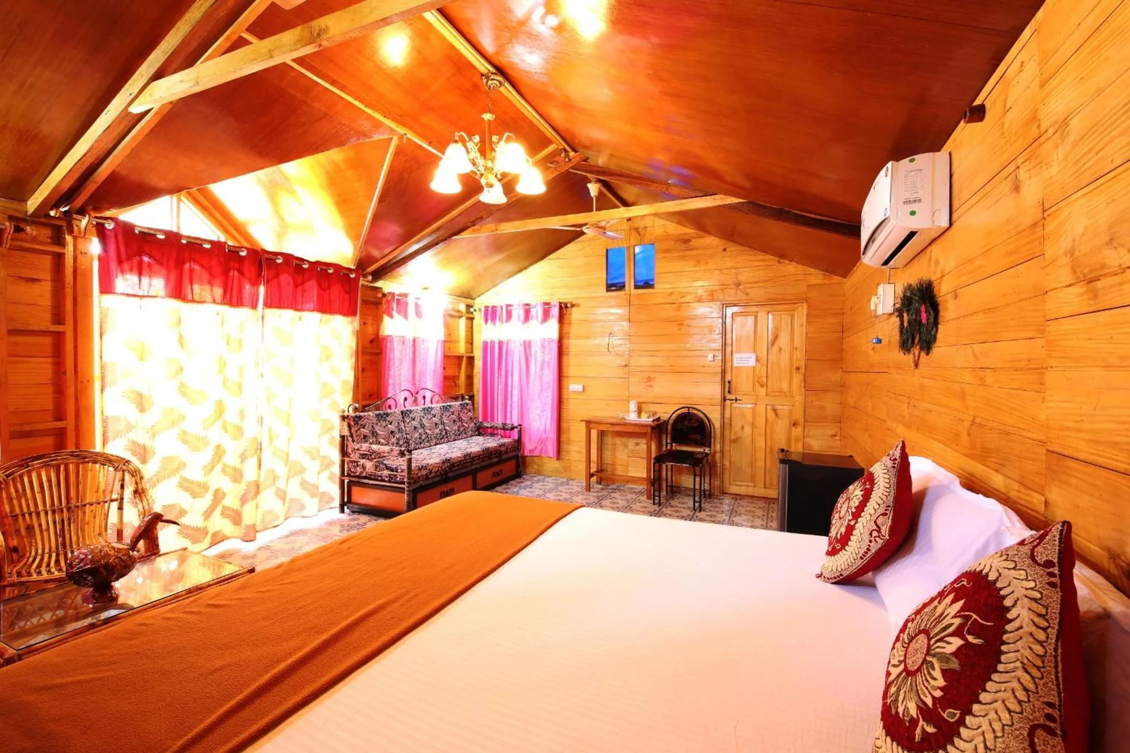 Living room, Bed in Agonda Holiday Home