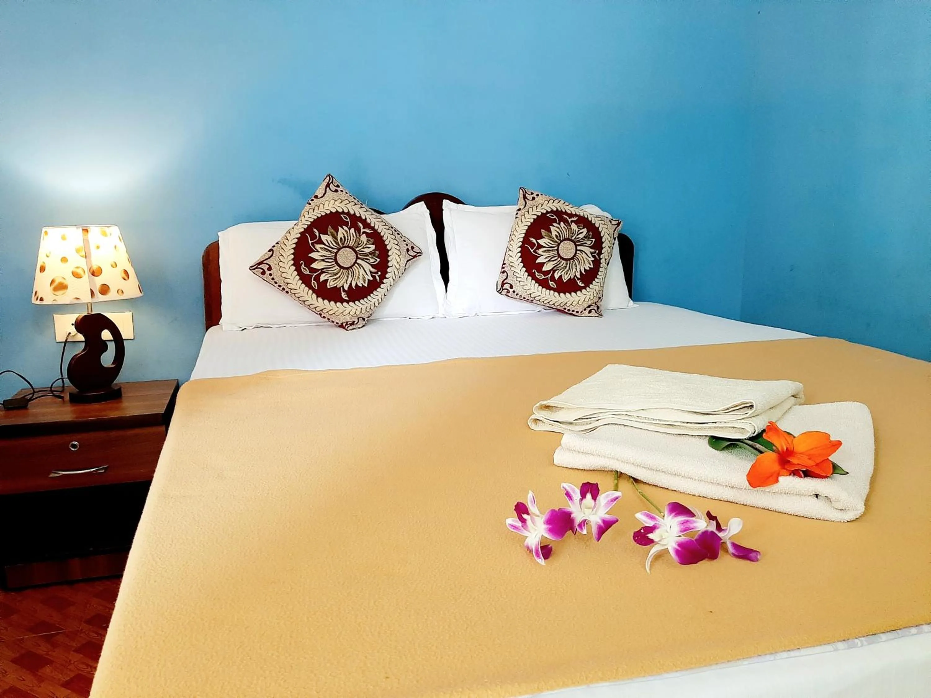 Bed in Agonda Holiday Home
