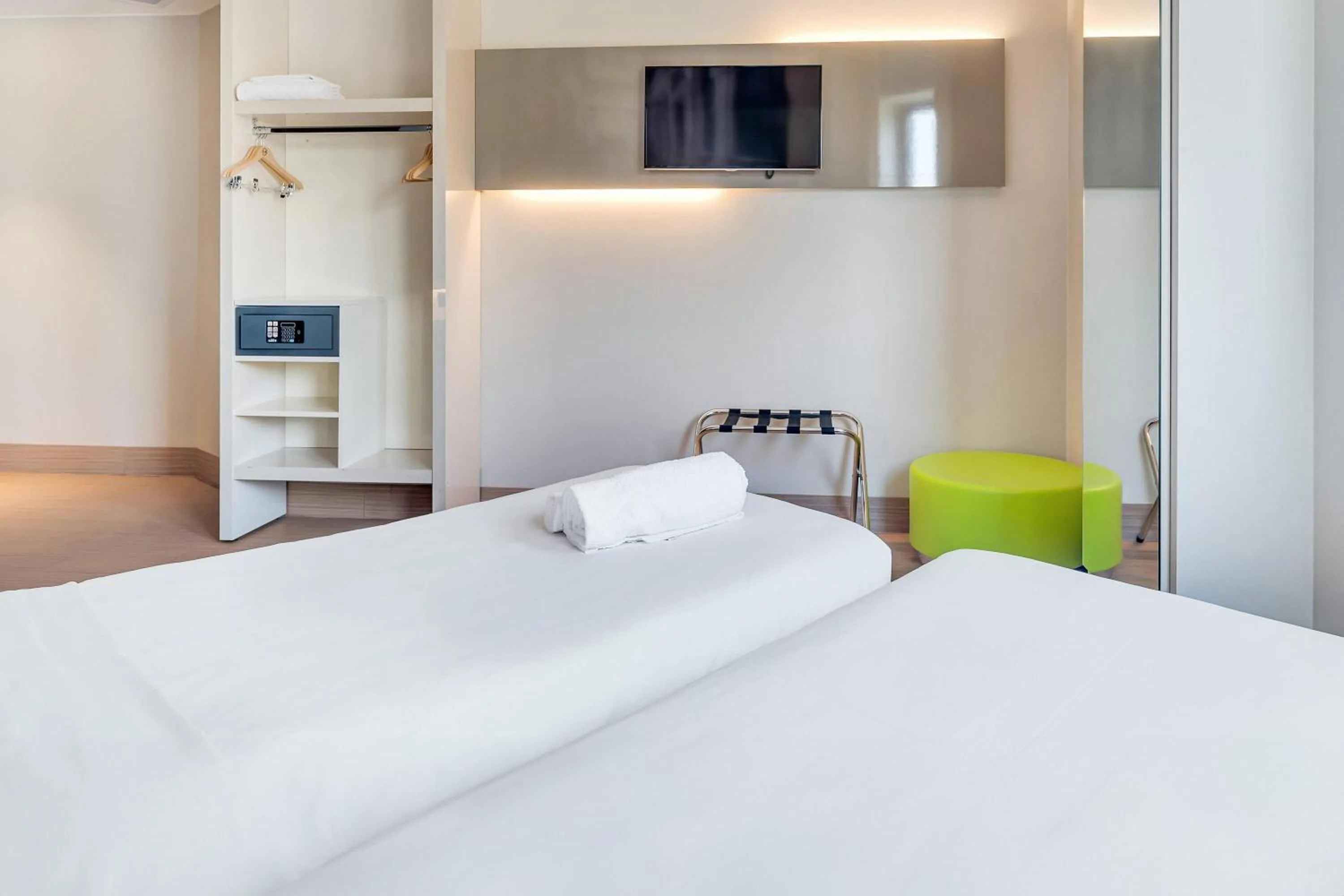 Photo of the whole room, Bed in B&B Hotel Milano San Siro