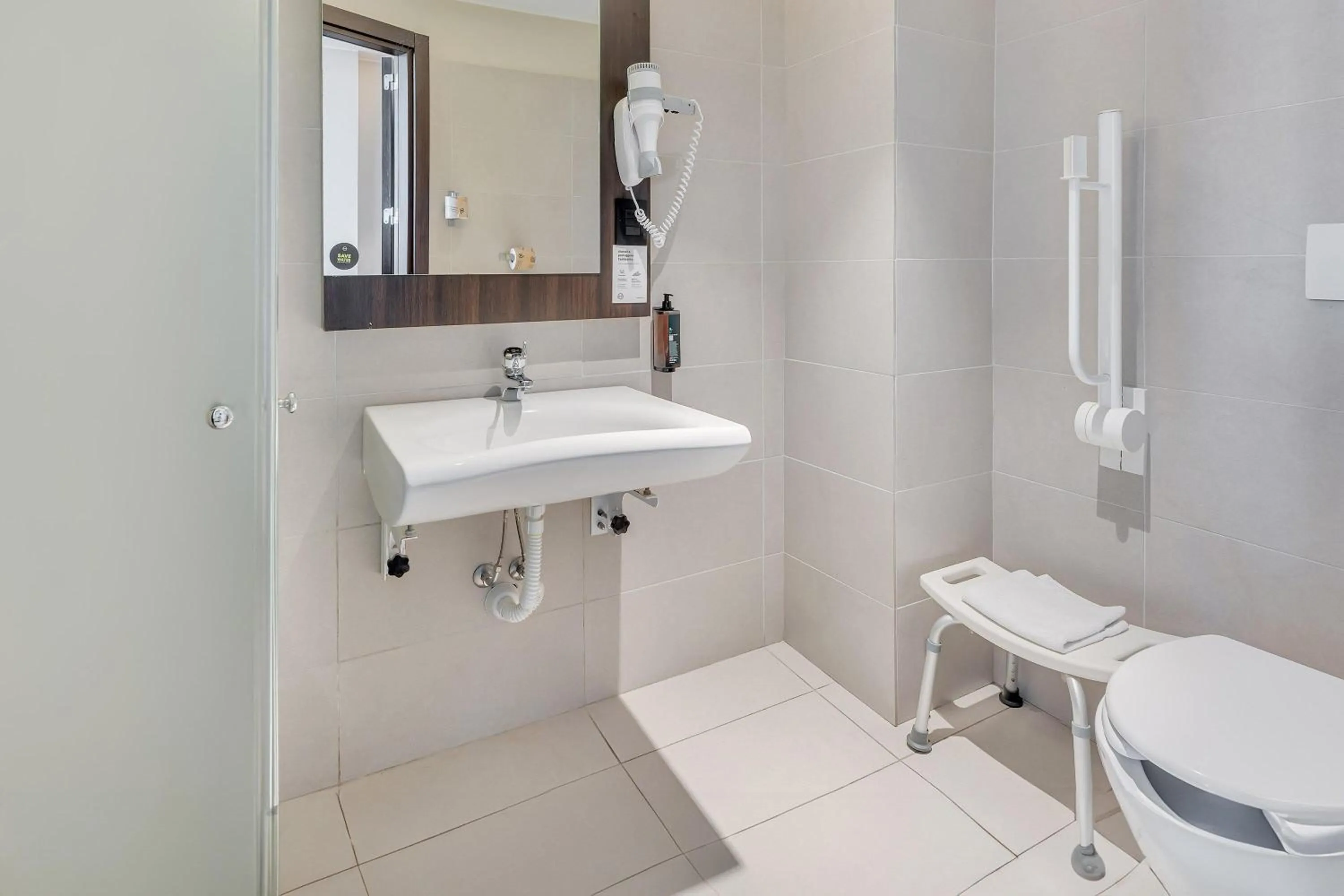 Bathroom in B&B Hotel Milano San Siro