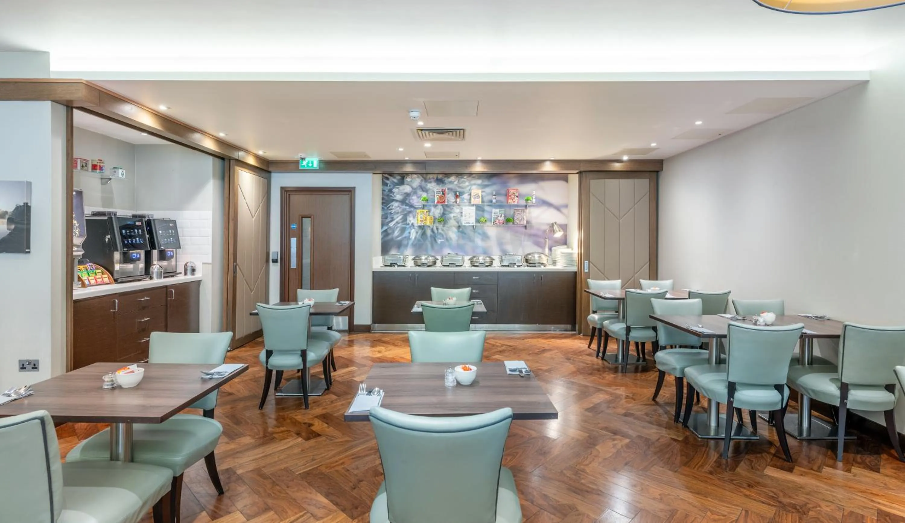 Breakfast in Mercure Edinburgh Haymarket