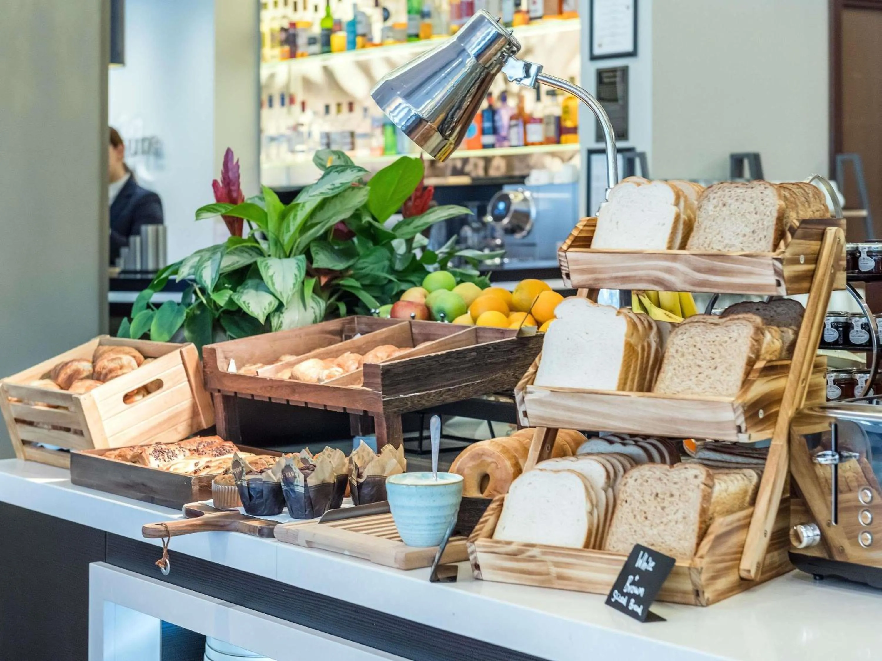 Breakfast in Mercure Edinburgh Haymarket