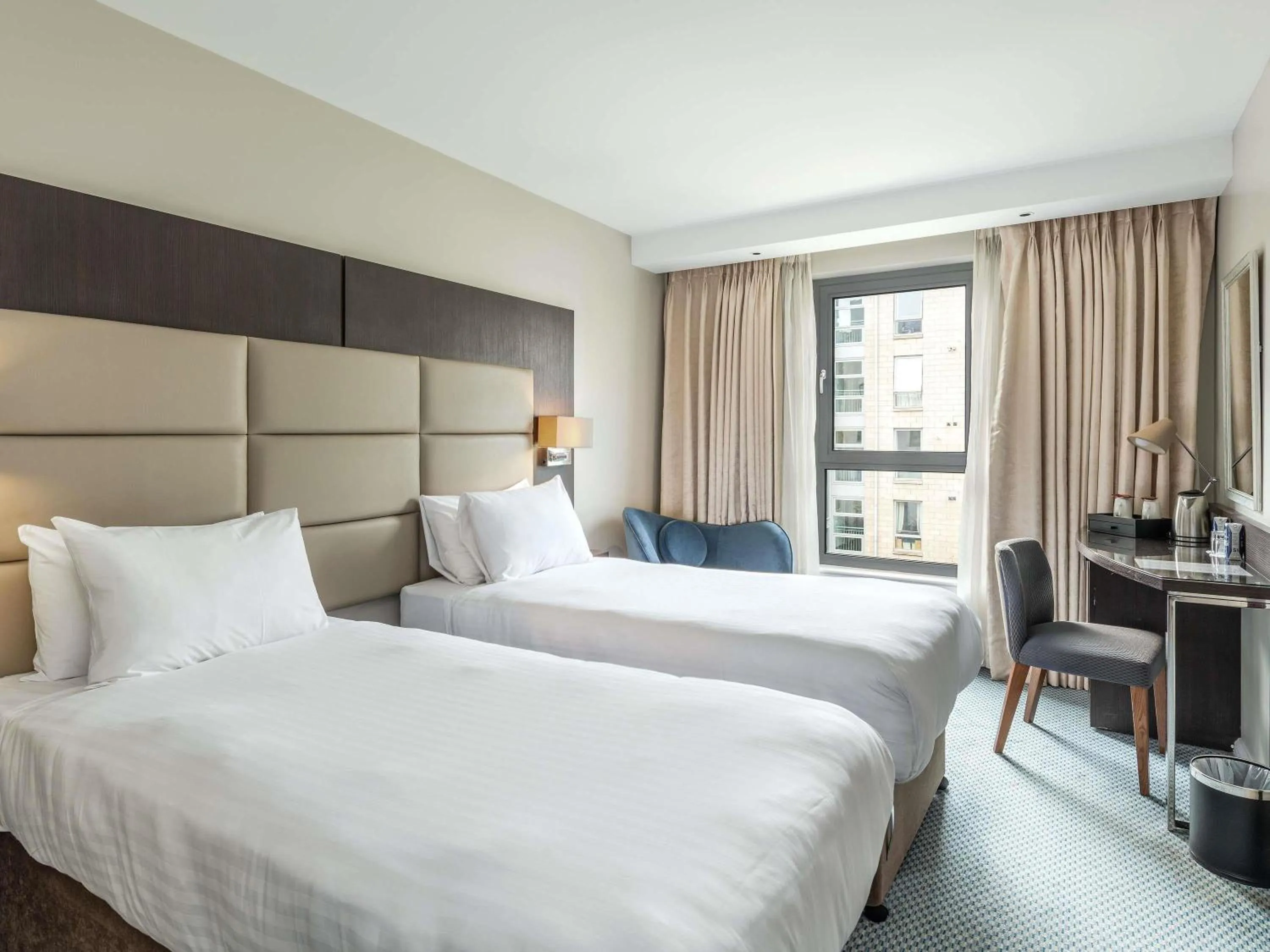 Bedroom, Bed in Mercure Edinburgh Haymarket