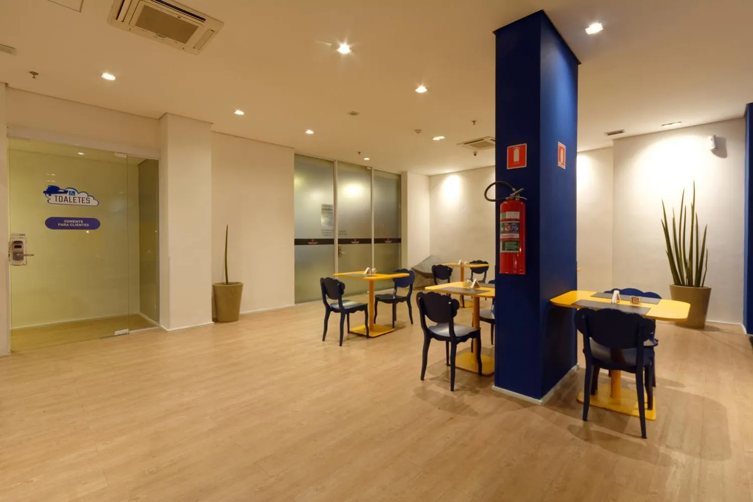 Lobby or reception in Golden Tower Express Anhembi by Fênix Hotéis