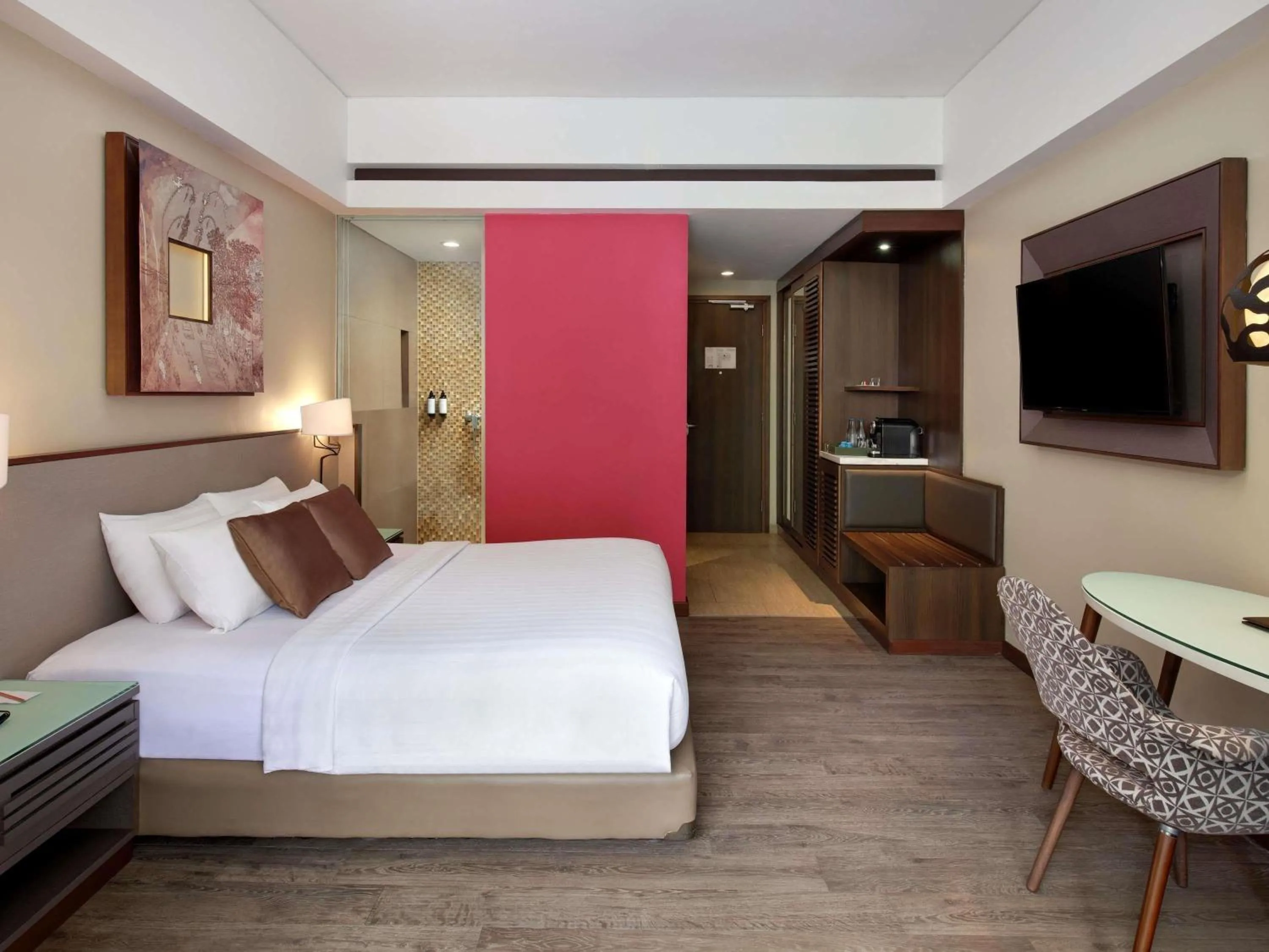 Bedroom, Bed in Mercure Bali Legian