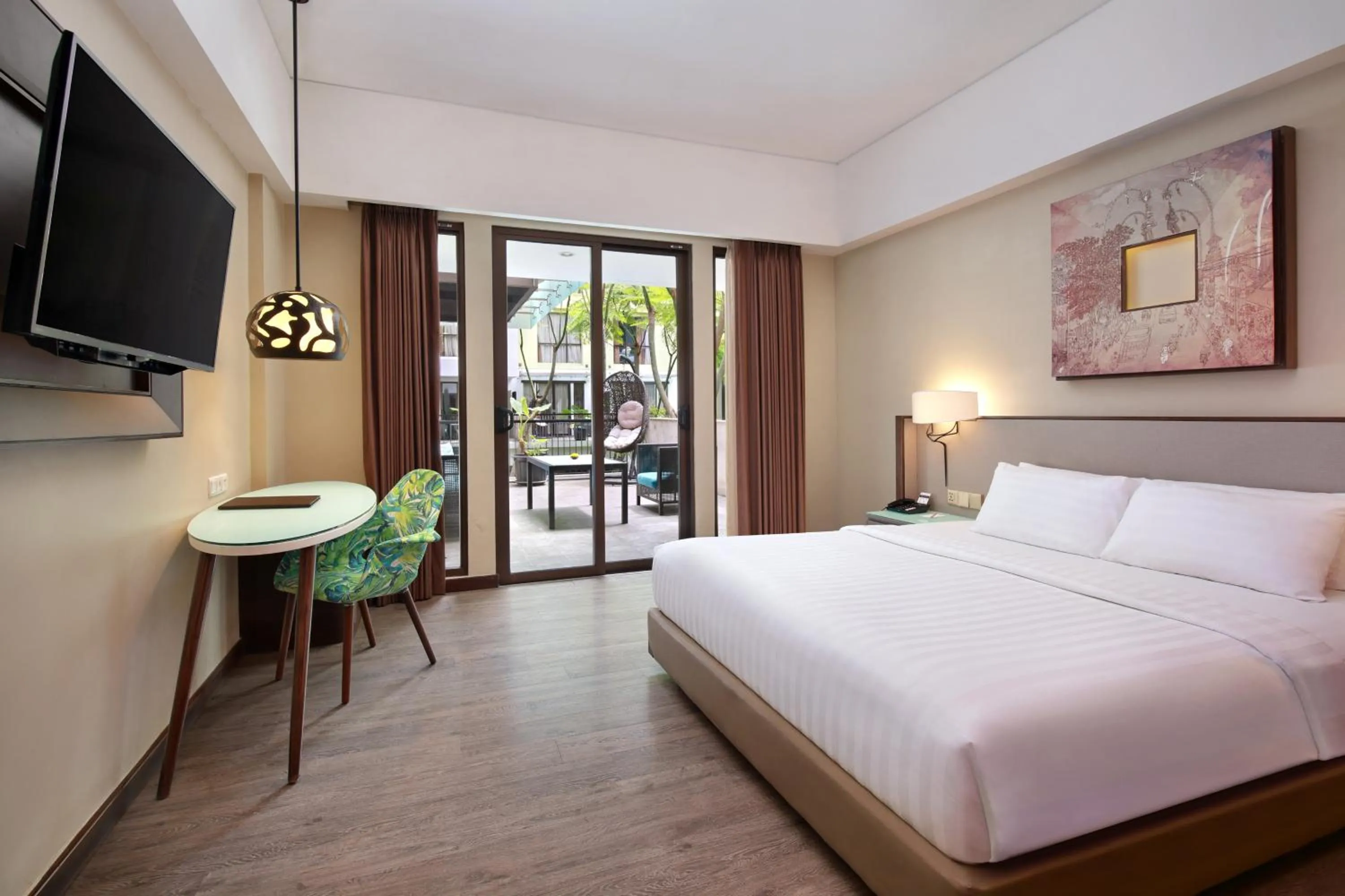 Bed in Mercure Bali Legian