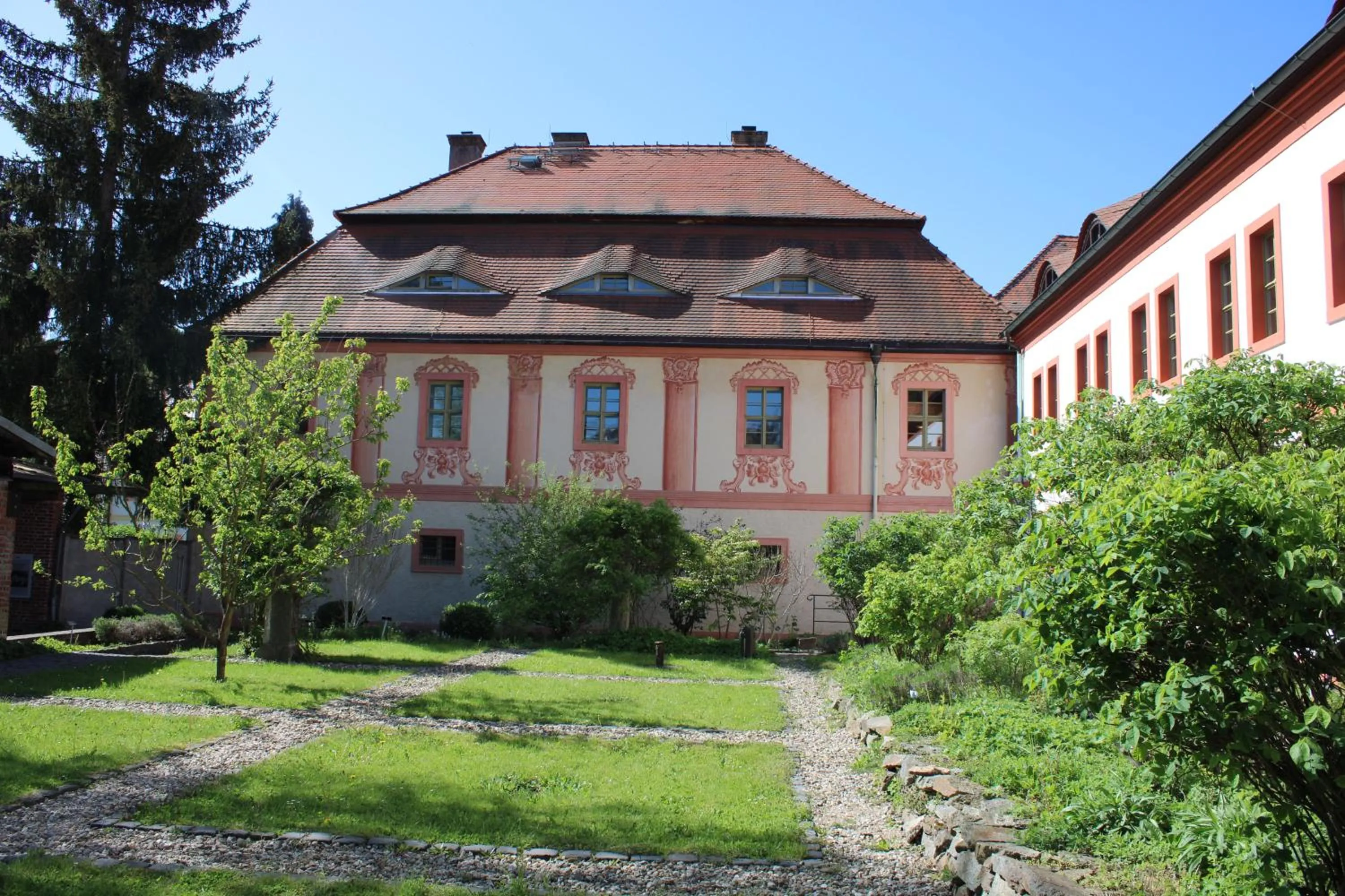 Property building in Gästehäuser St. Marienthal