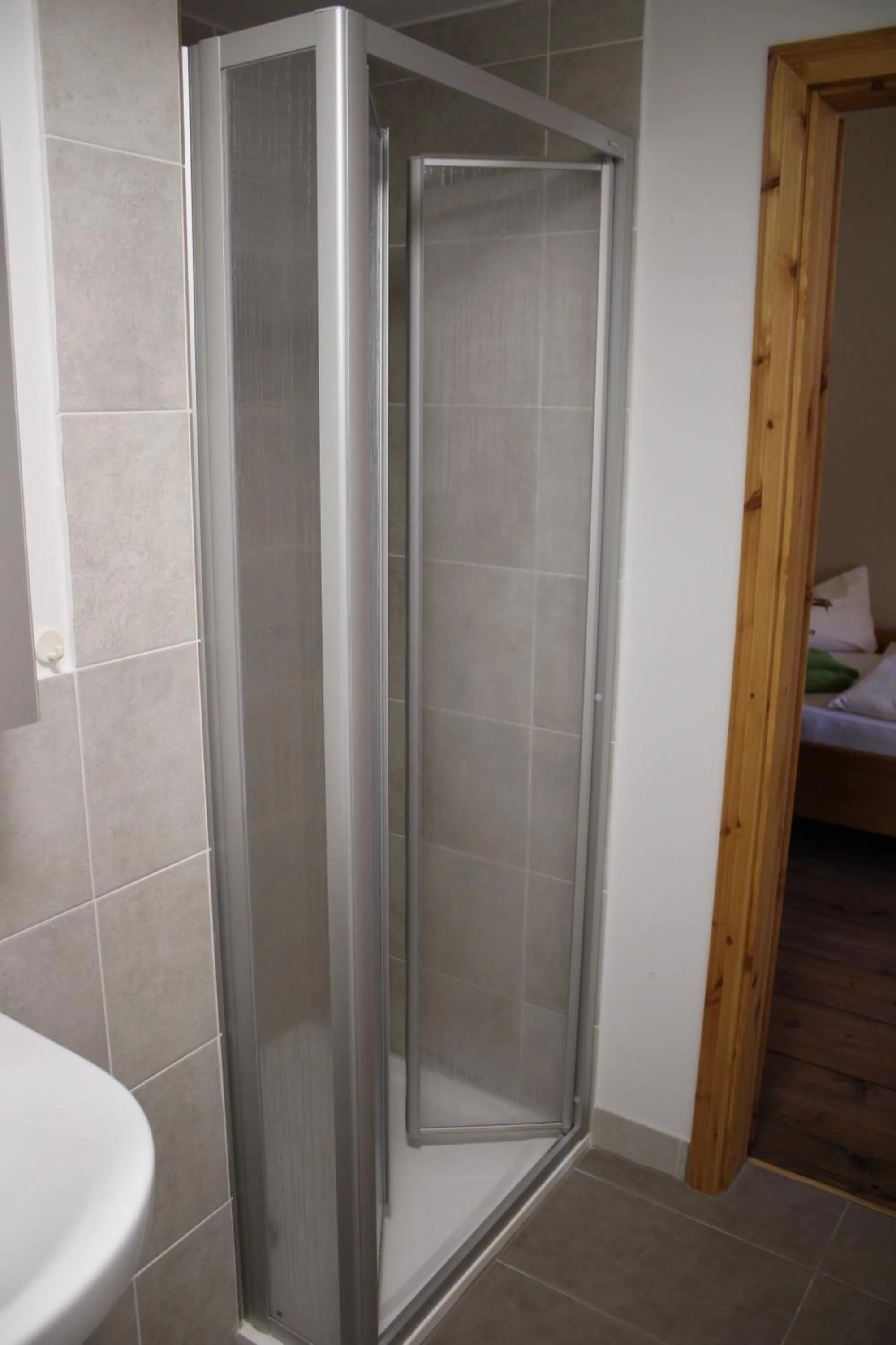 Shower in Gästehäuser St. Marienthal