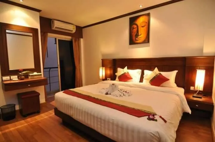 Bedroom, Bed in Hemingway's Hotel