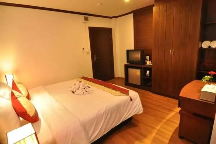 Bed in Hemingway's Hotel