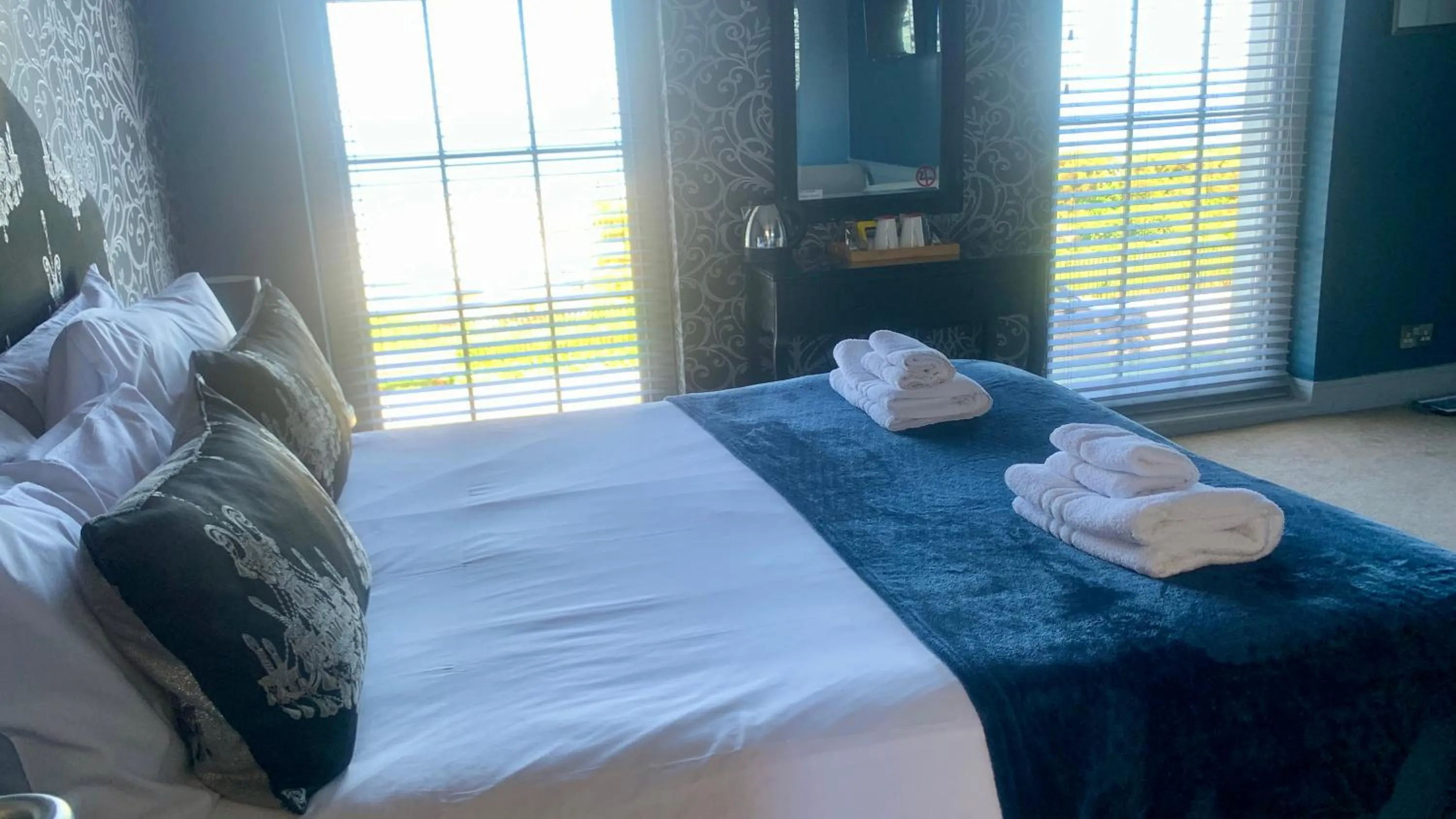 Bed in Crescent Victoria Hotel