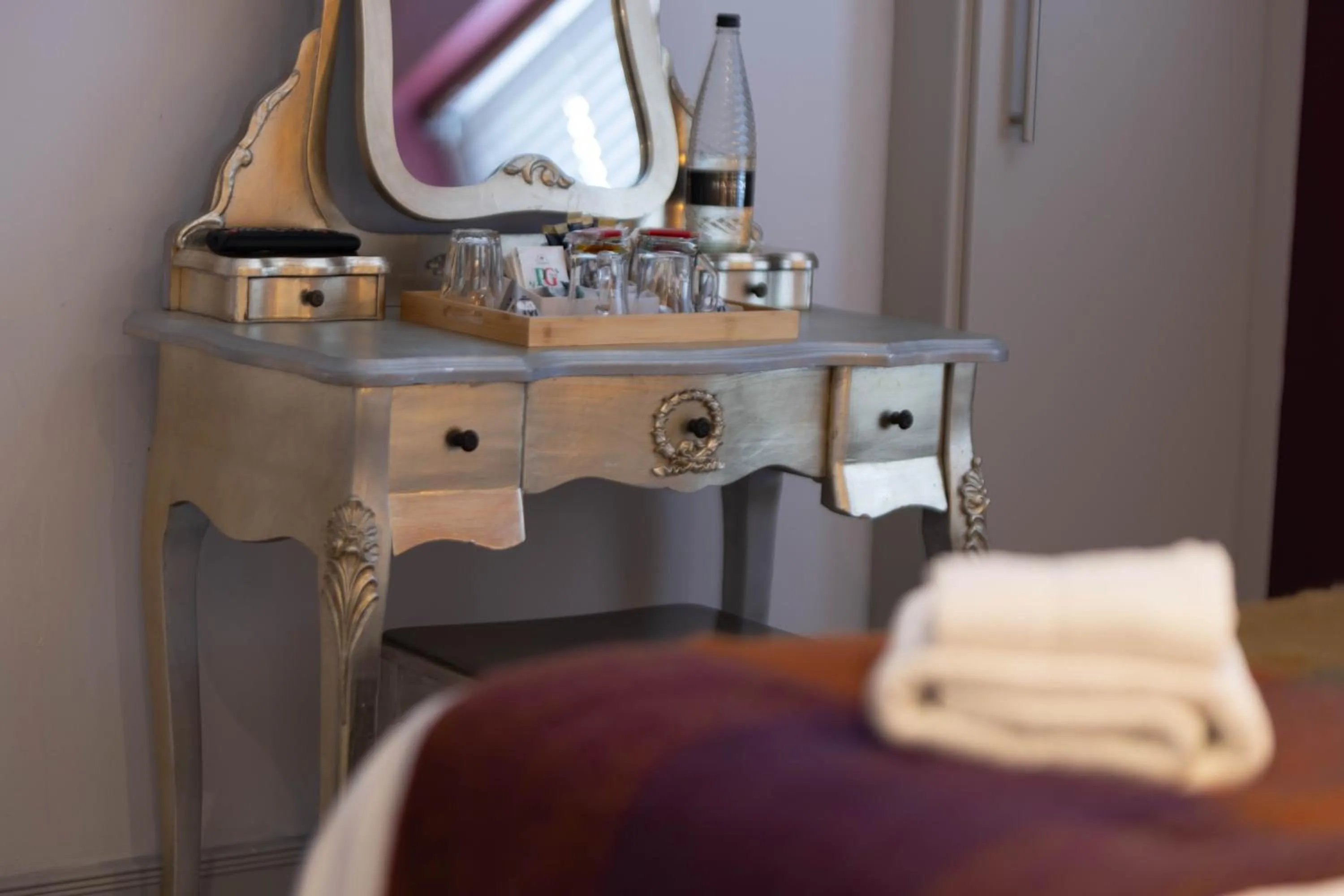 Bedroom in Crescent Victoria Hotel