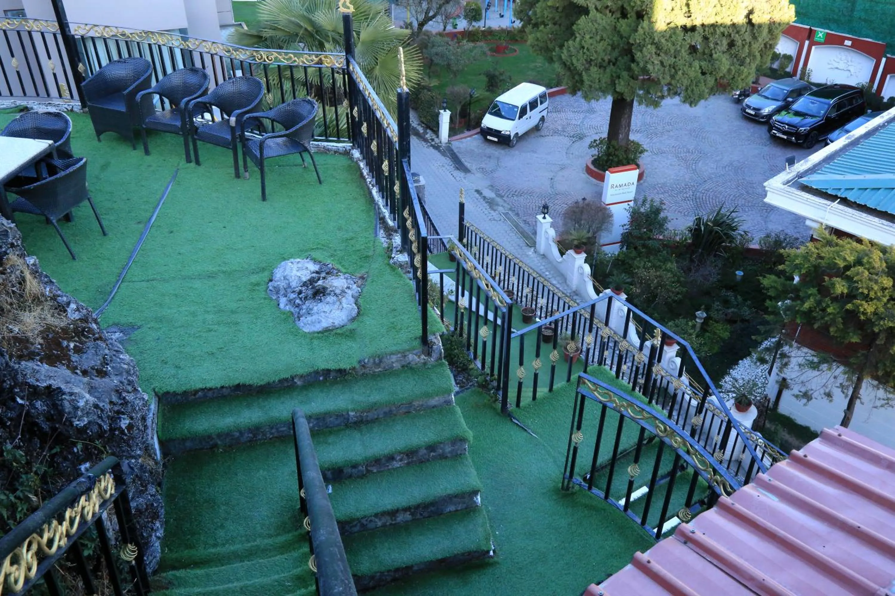 Day in Comfort Inn Silver Arch Hotel, Mussoorie