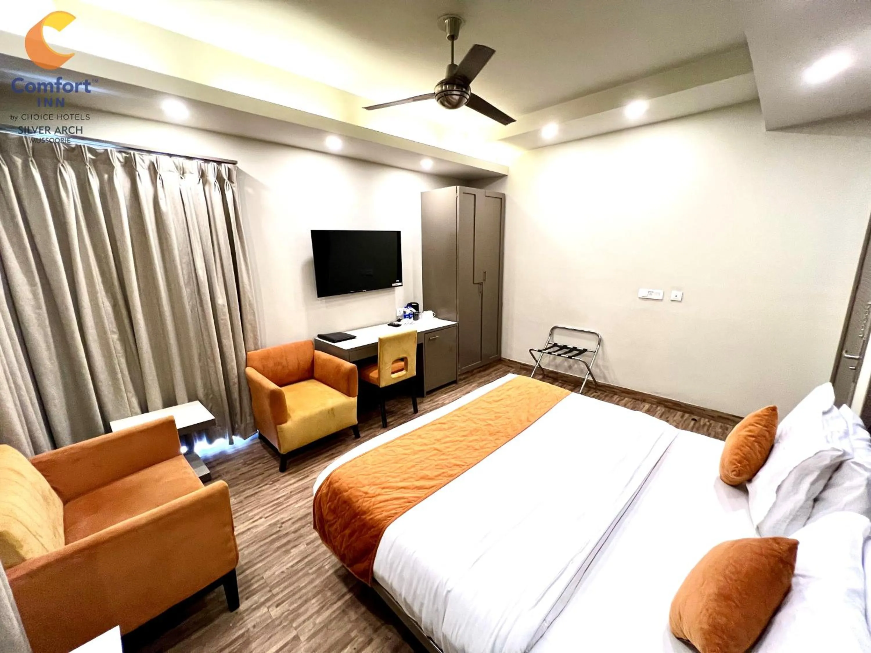 Bed in Comfort Inn Silver Arch Hotel, Mussoorie