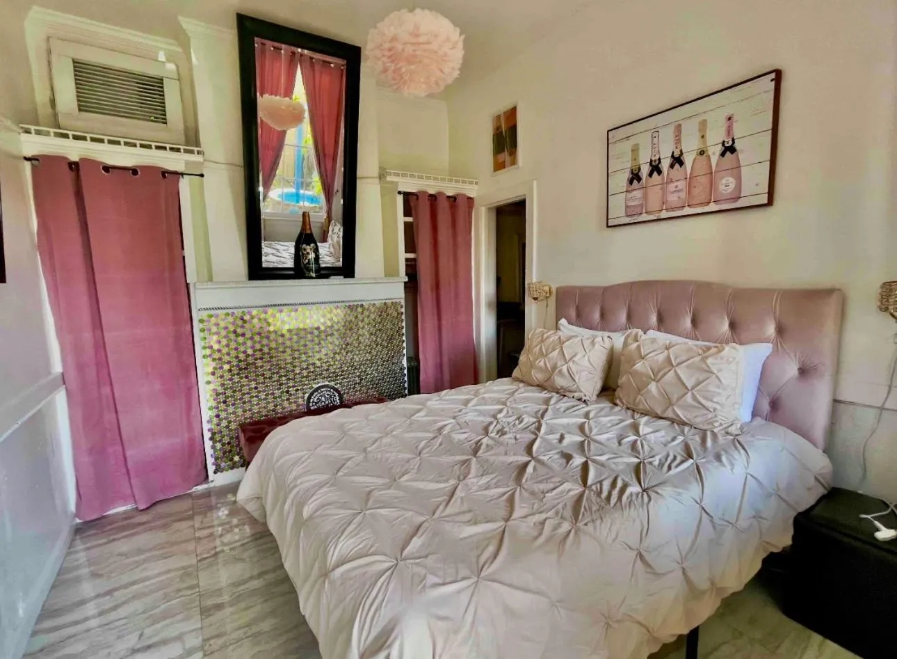 Bed in Fleur De Lis Mansion