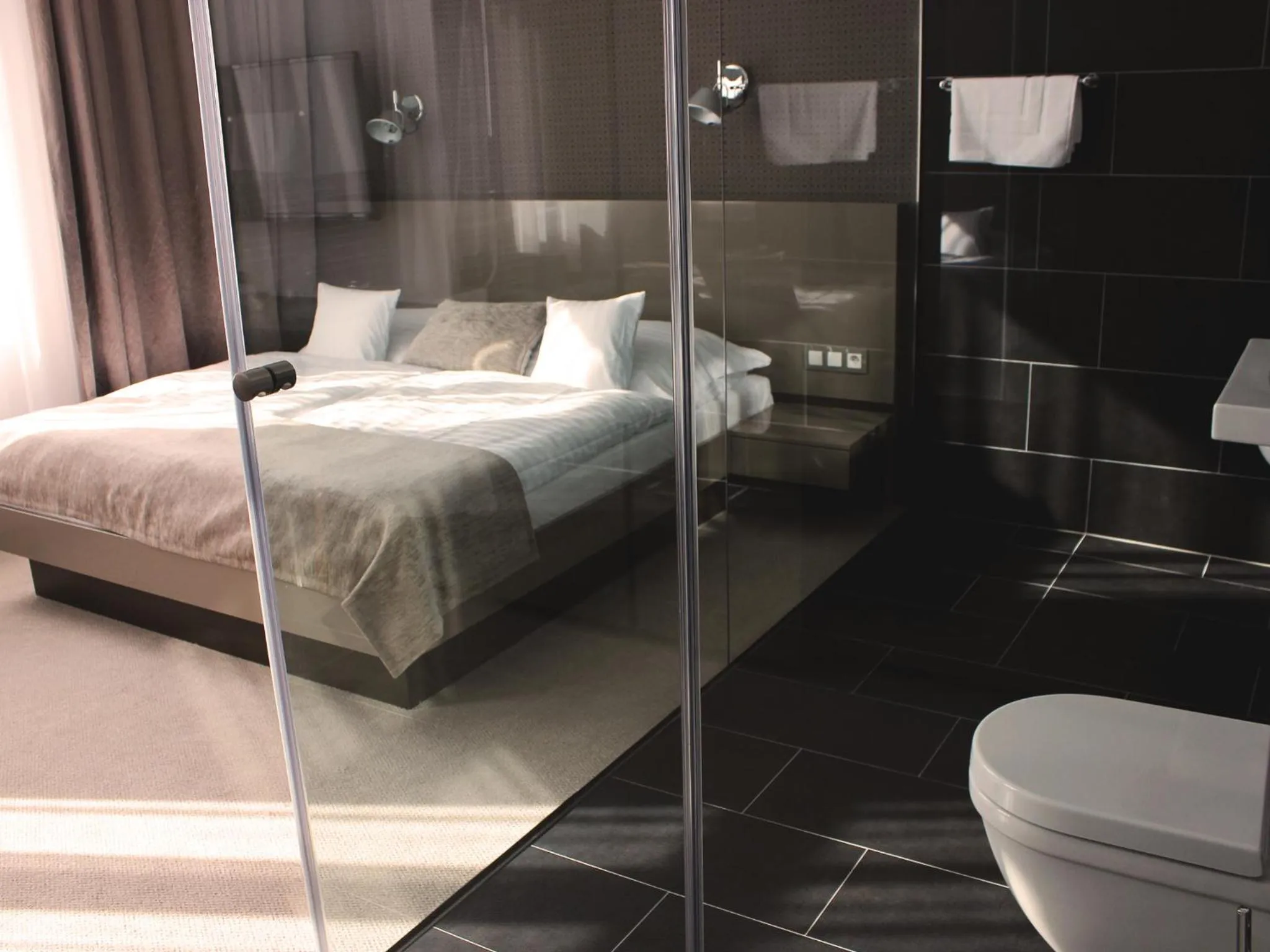 Bedroom, Bed in Hotel Lev