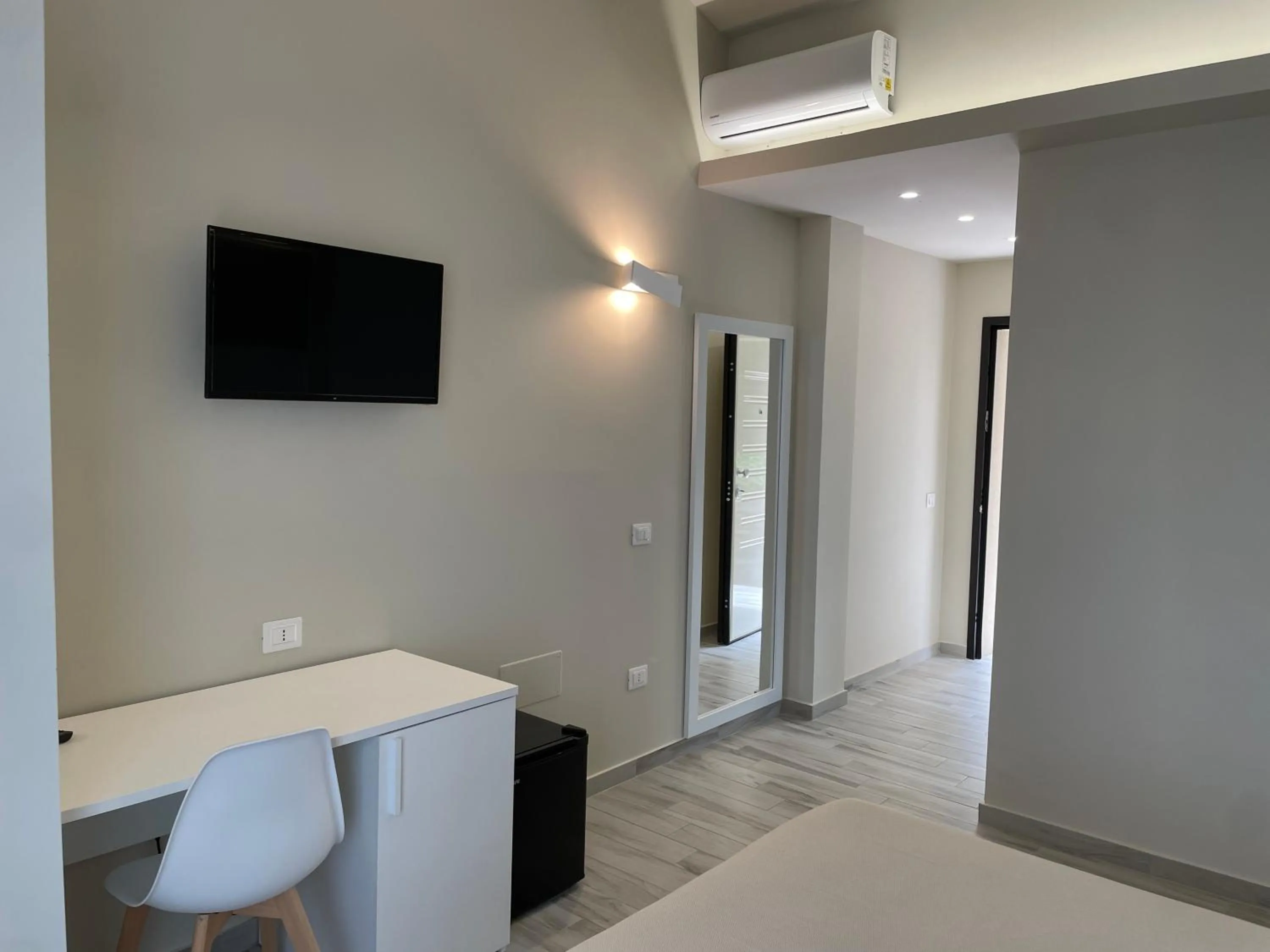 TV and multimedia in Borgo San Cosmo Tropea