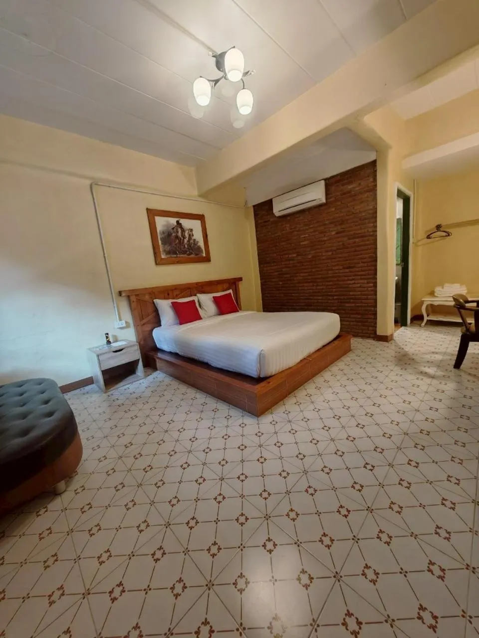 Photo of the whole room, Bed in Kenikar Raintree Residence Hotel