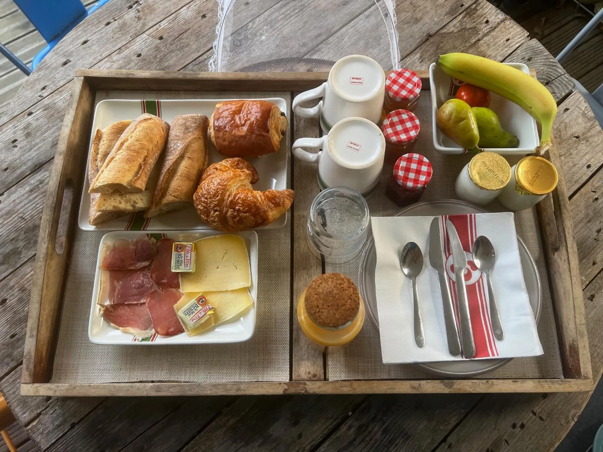 Continental breakfast in MAROSENIA TTIKI - Cabanes et Spa
