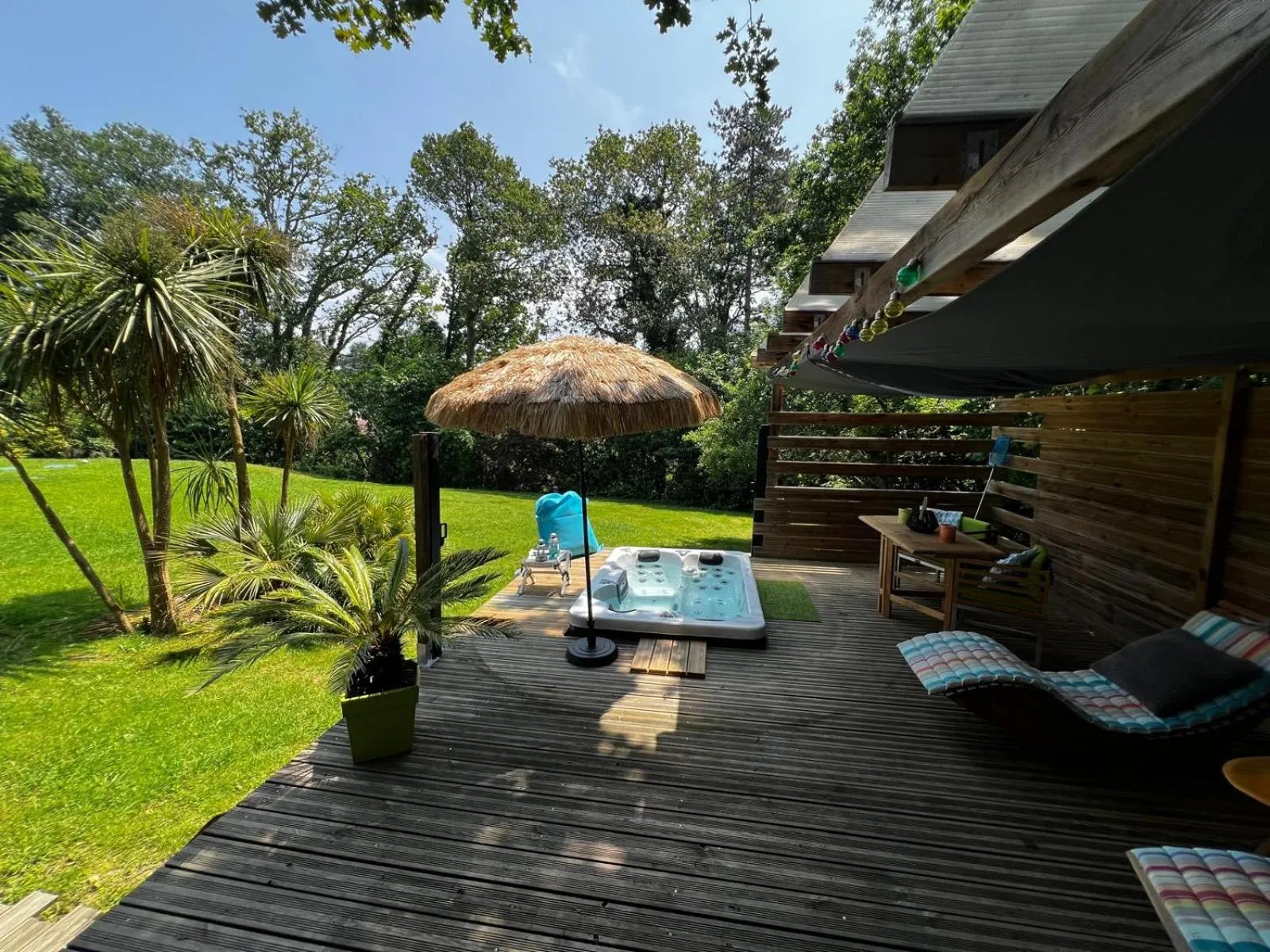 Patio in MAROSENIA TTIKI - Cabanes et Spa