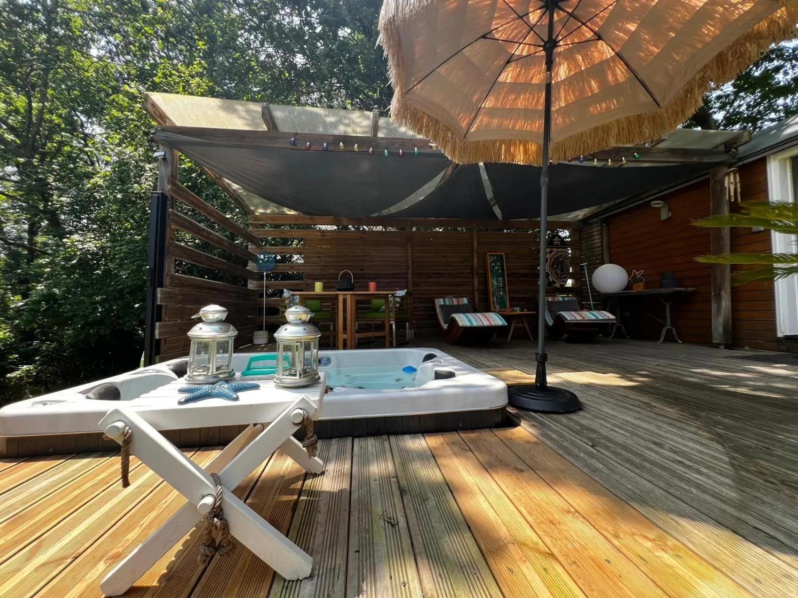 Patio in MAROSENIA TTIKI - Cabanes et Spa