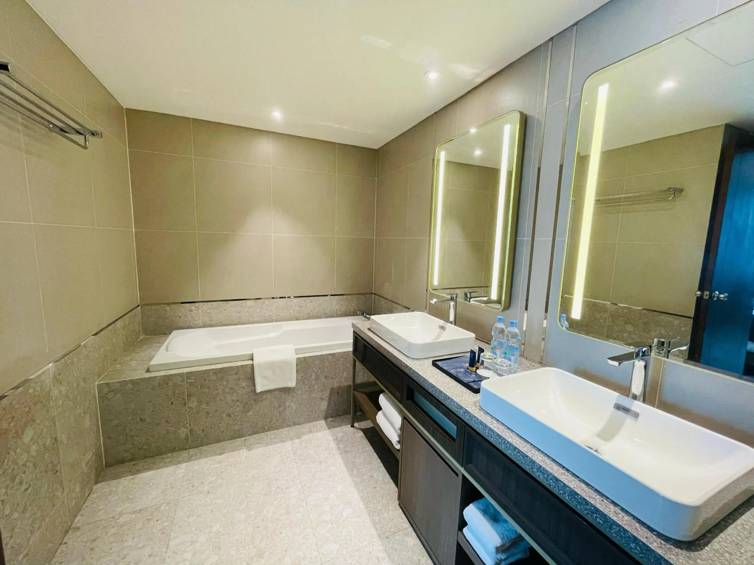 Bathroom in Grand Anara Airport Hotel