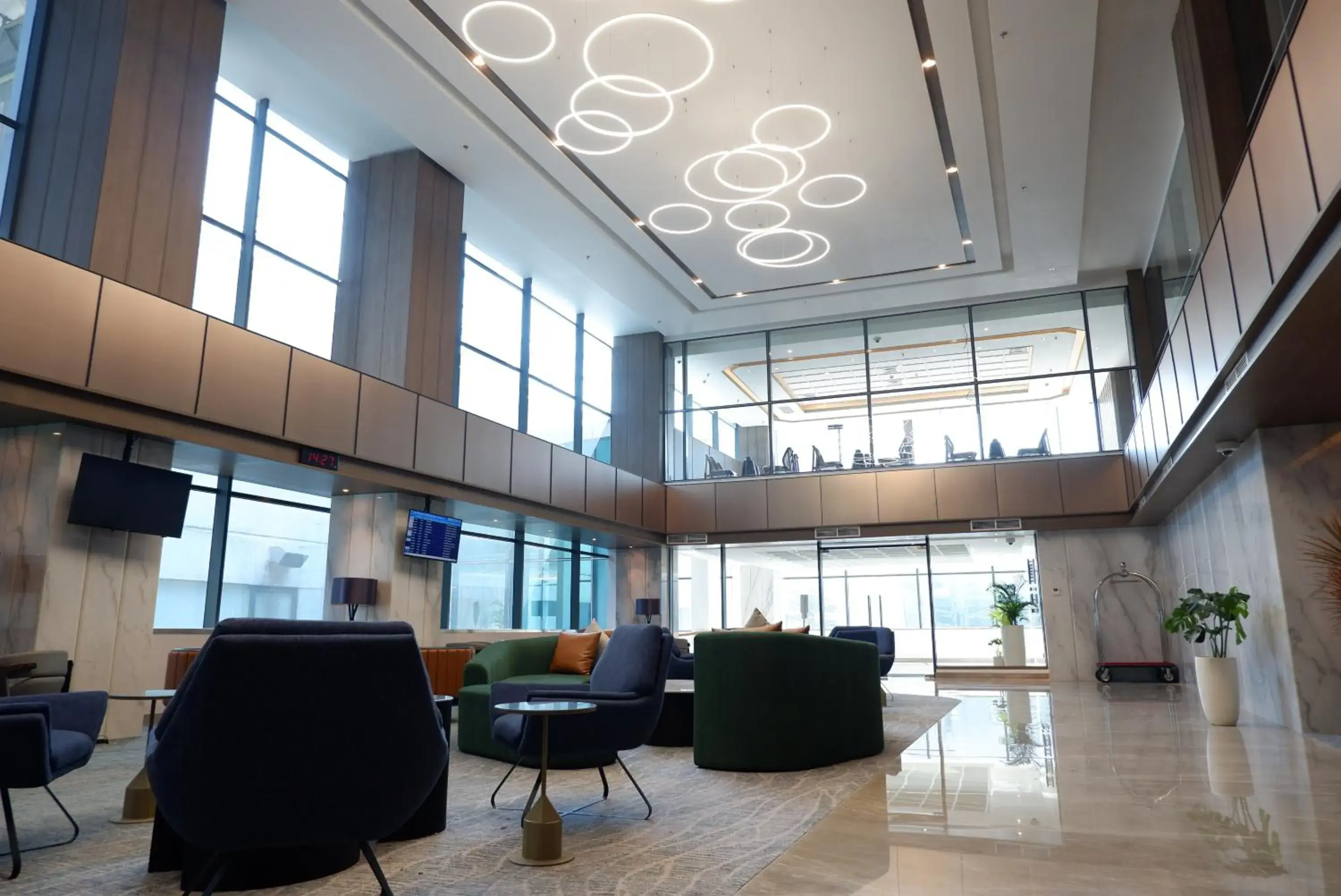 Grand Anara Airport Hotel Grand Anara Airport Hotel