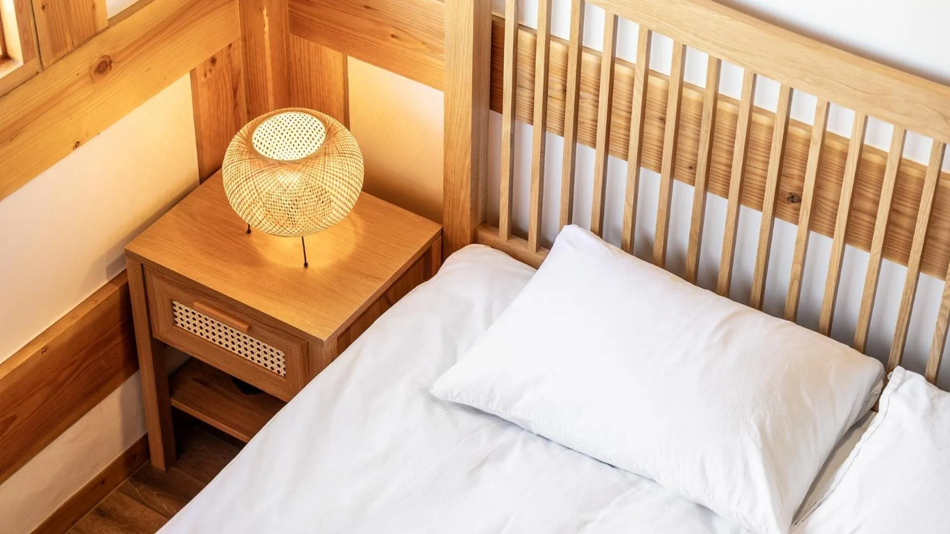 Property building, Bed in Gyeongju Hanokstay Darak