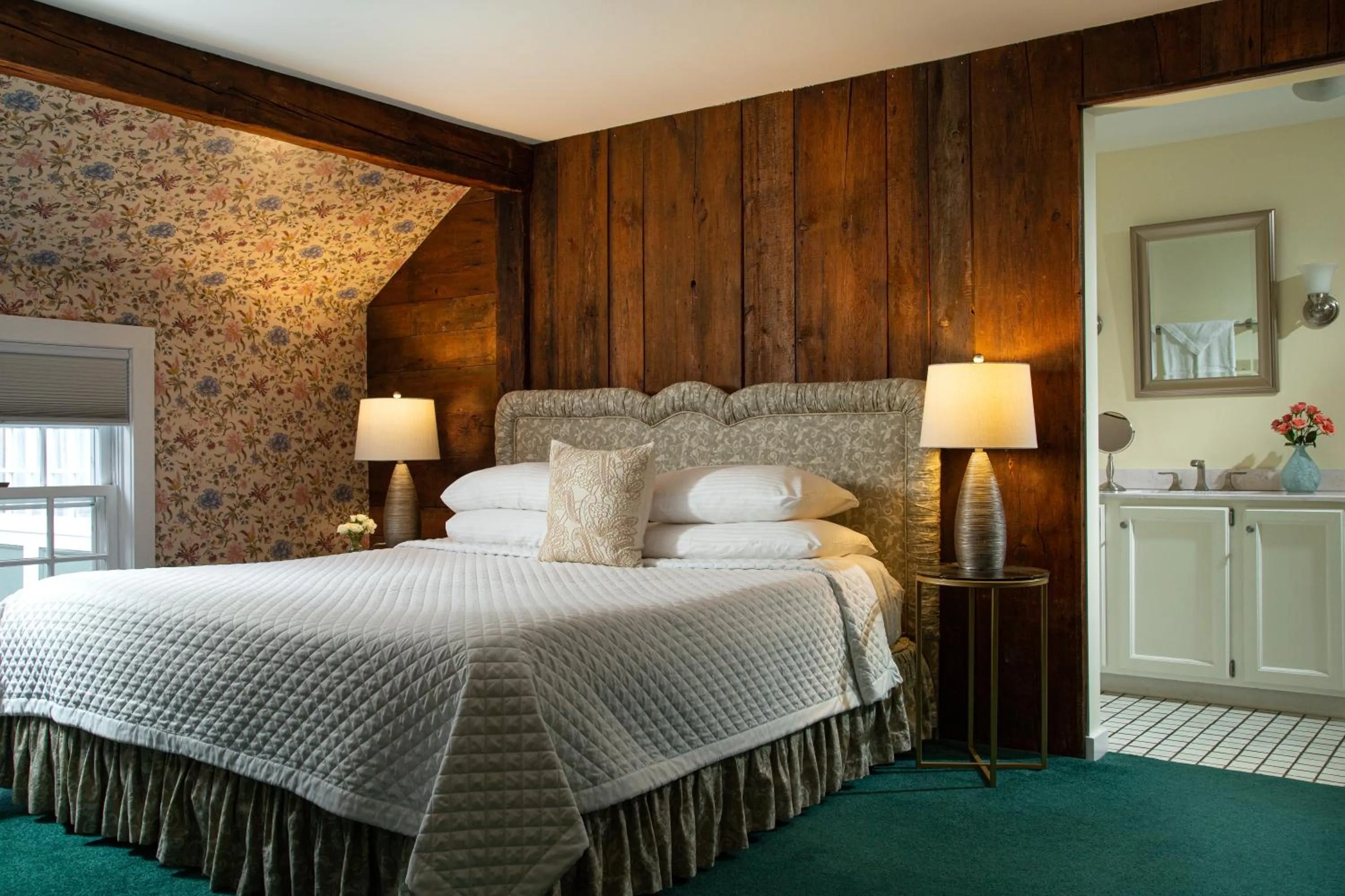 Bed in Chesterfield Inn