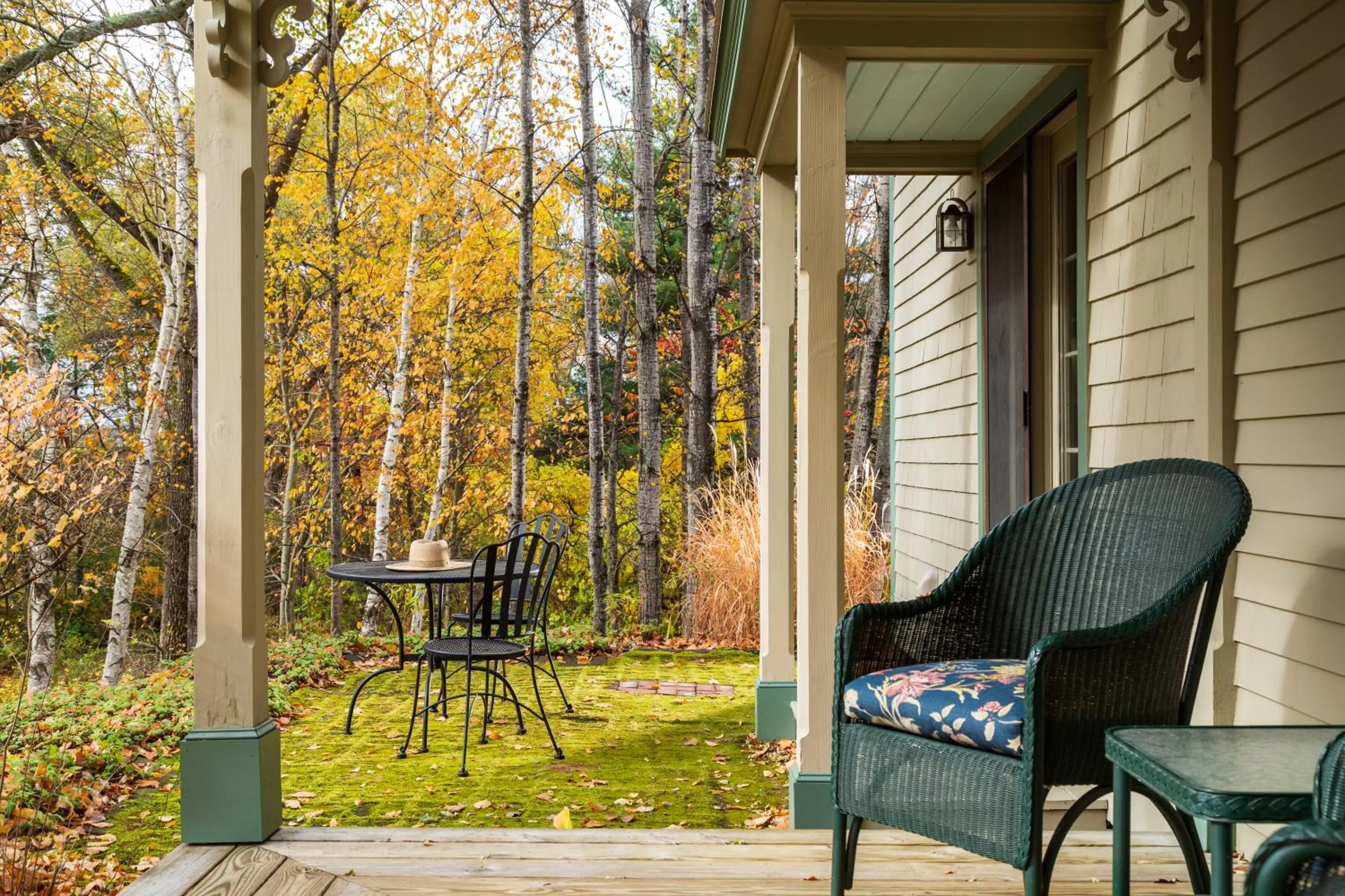 Patio in Chesterfield Inn
