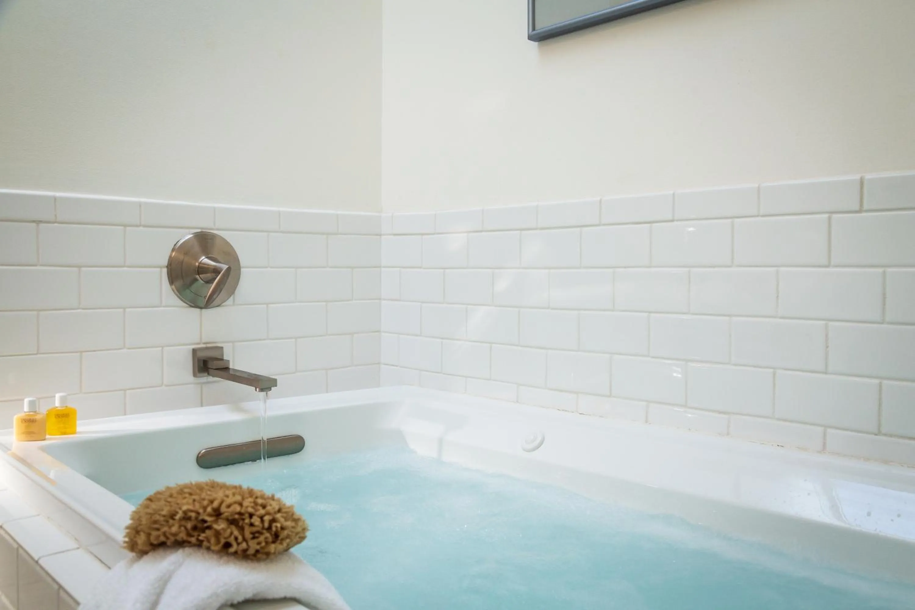 Bathroom in Chesterfield Inn