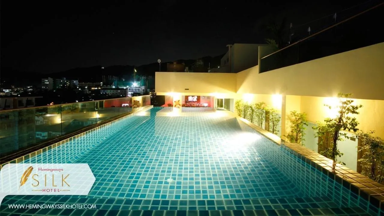 Night in Hemingways Silk Hotel