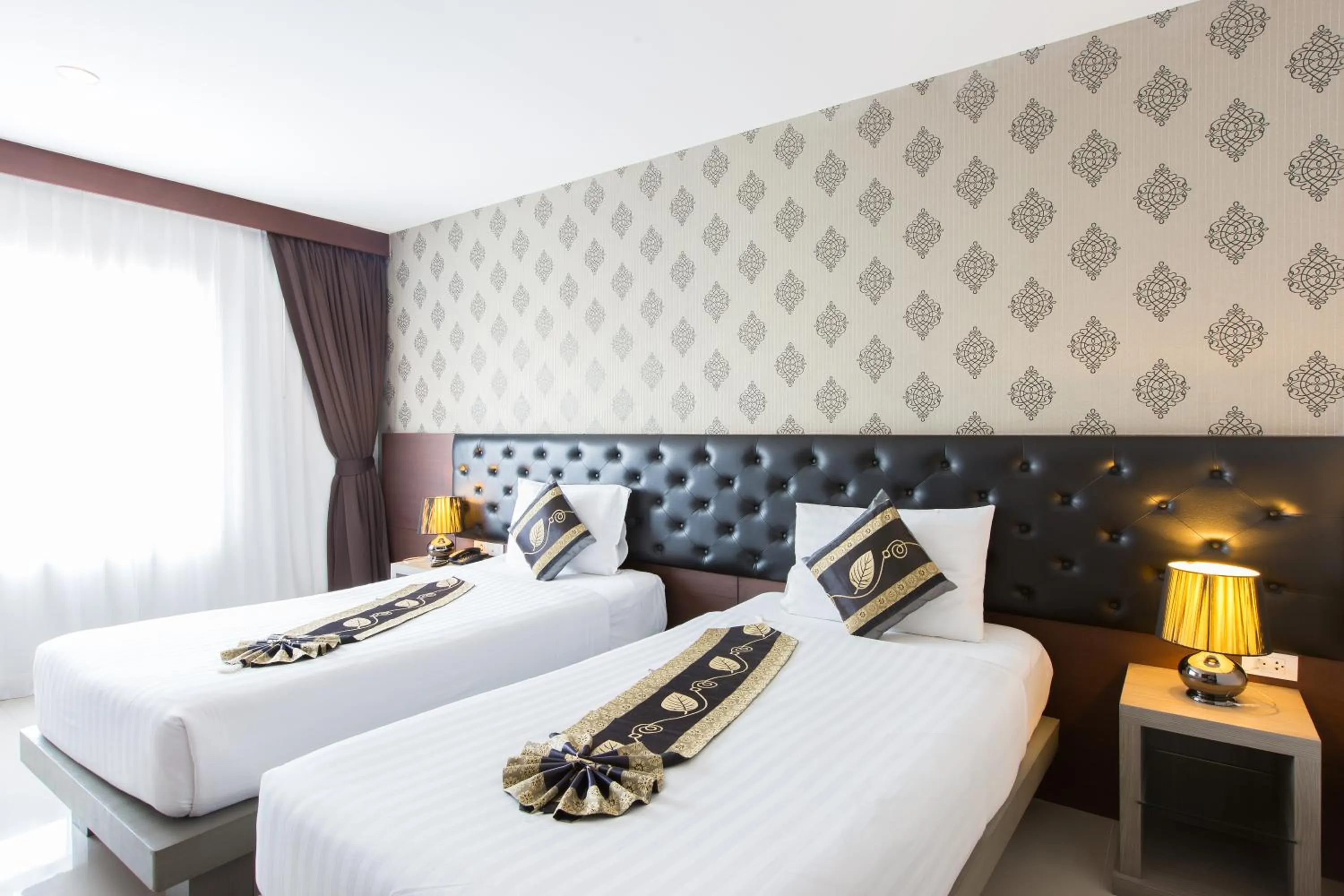 Bed in Hemingways Silk Hotel