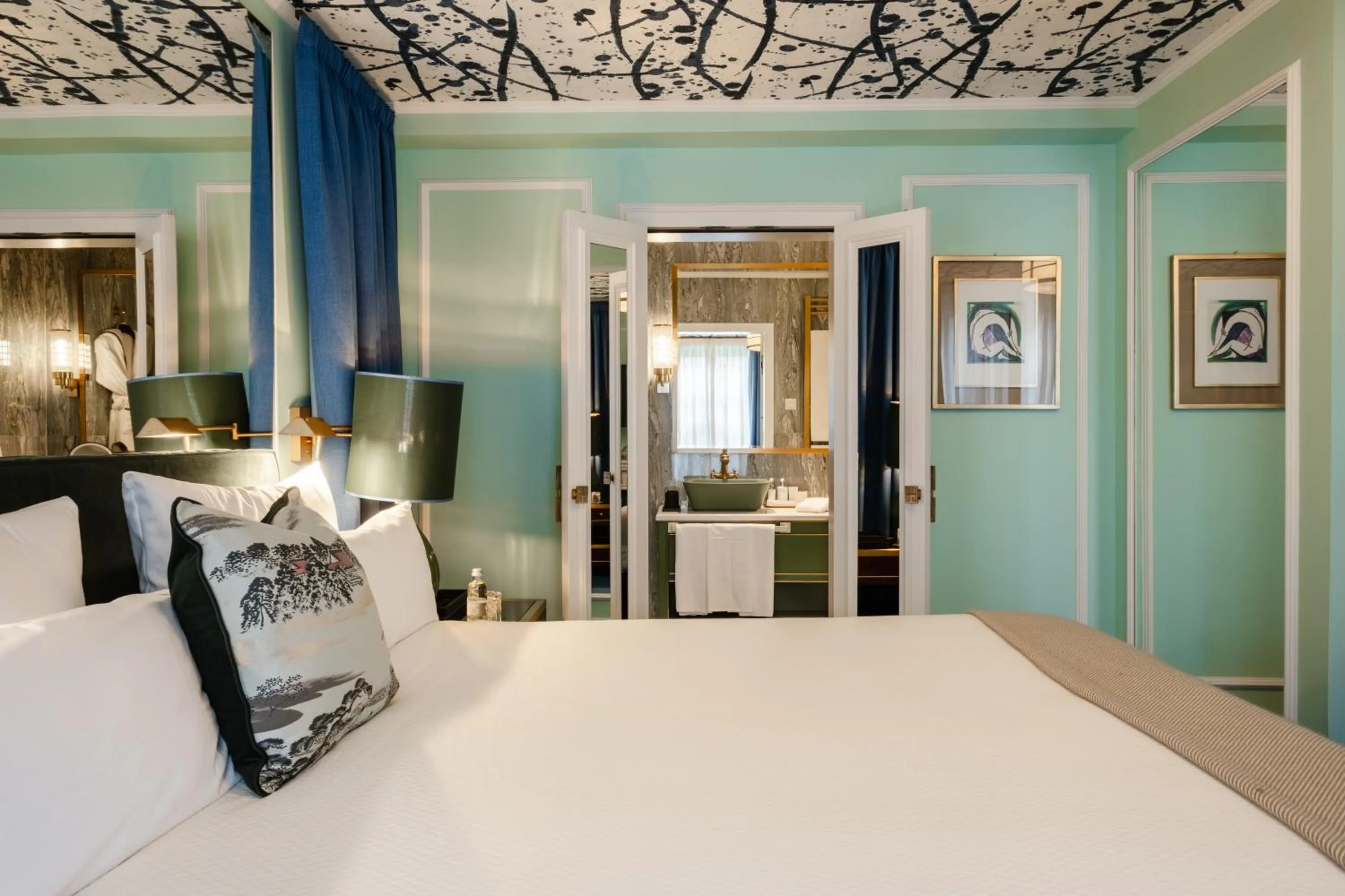 Bed in House of Hütter- Münchner Kindl, Small Luxury Hotels of the World