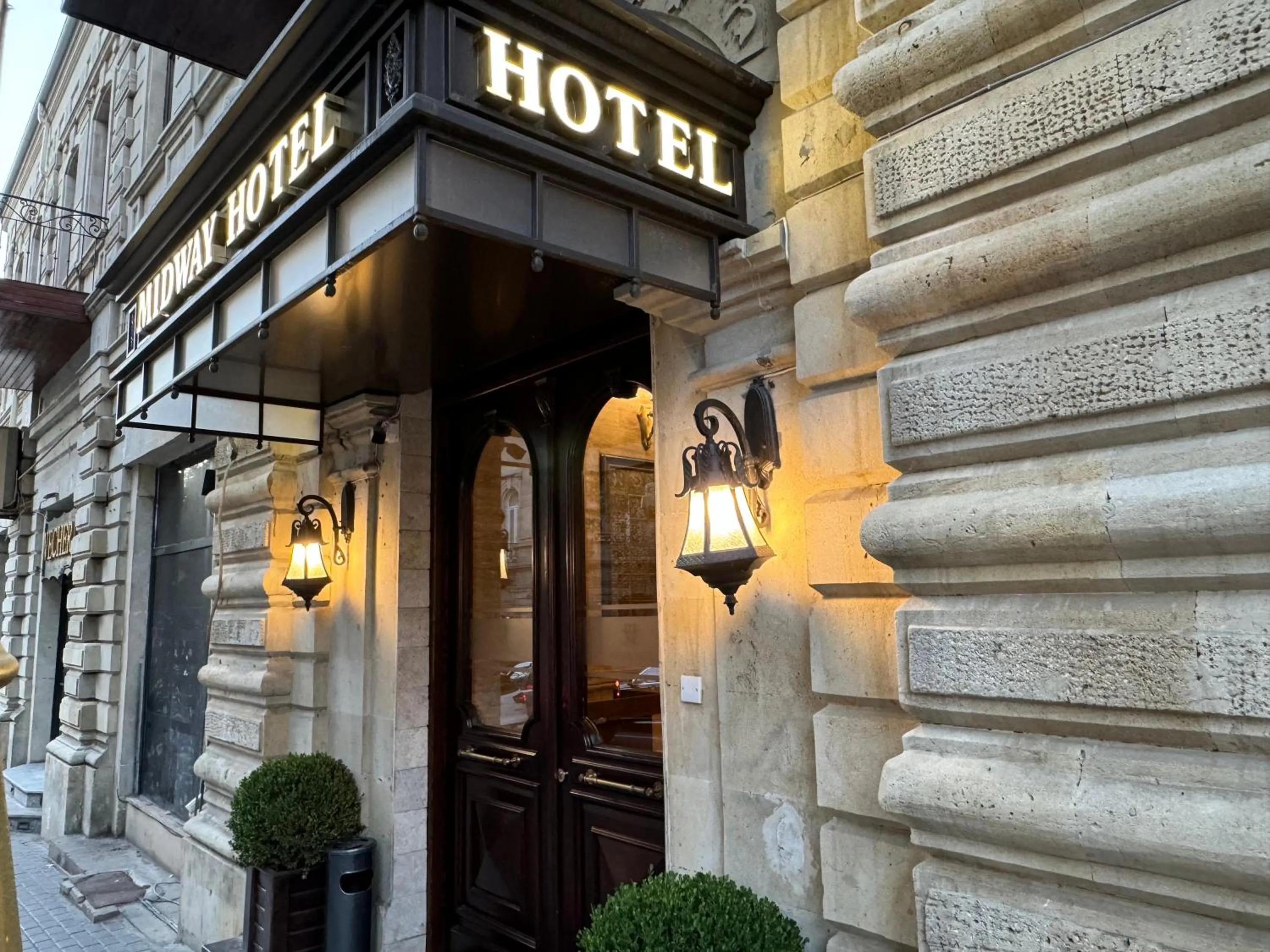 Facade/entrance in Midway Hotel Baku