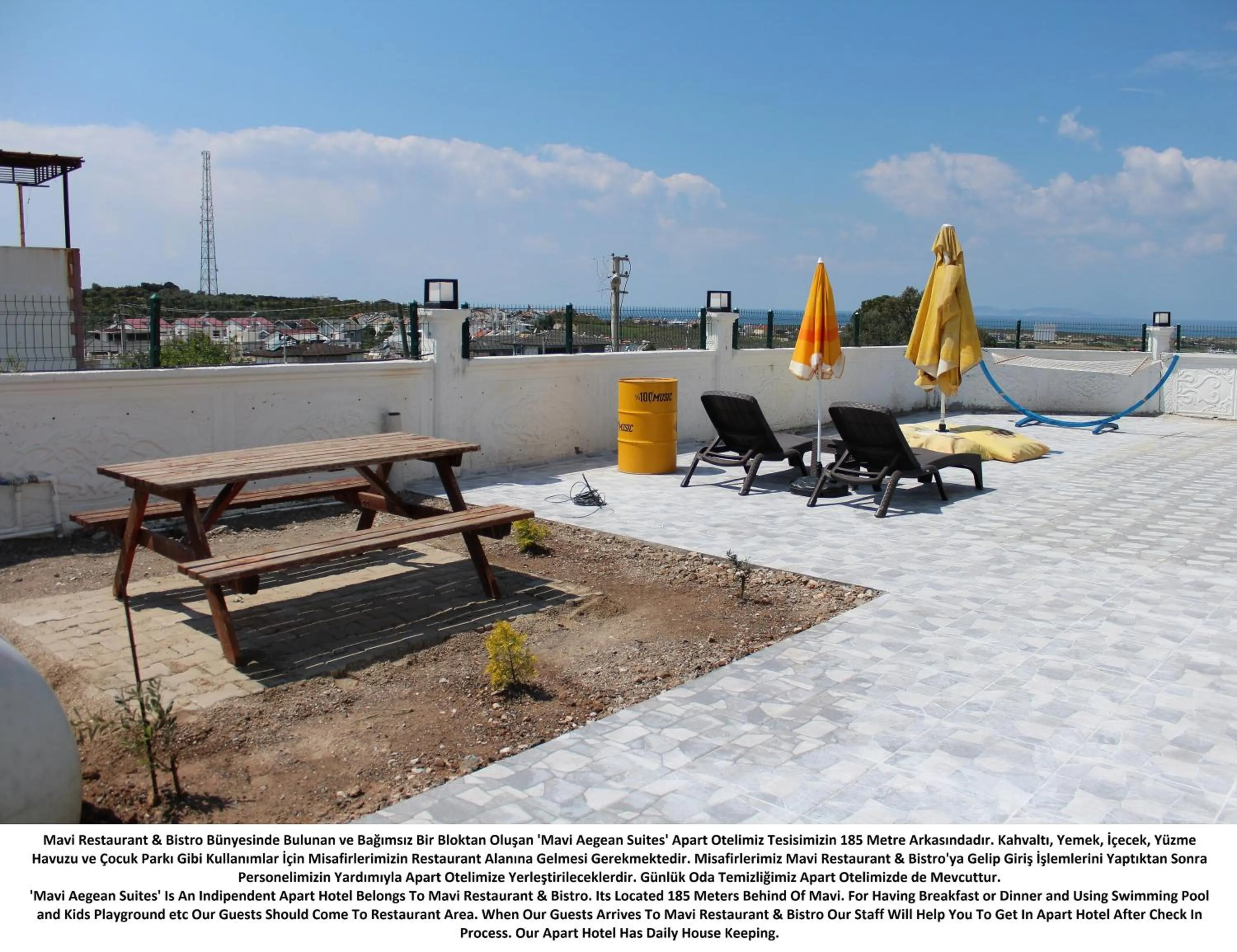 Day in Mavi Restaurant & Apartments 3