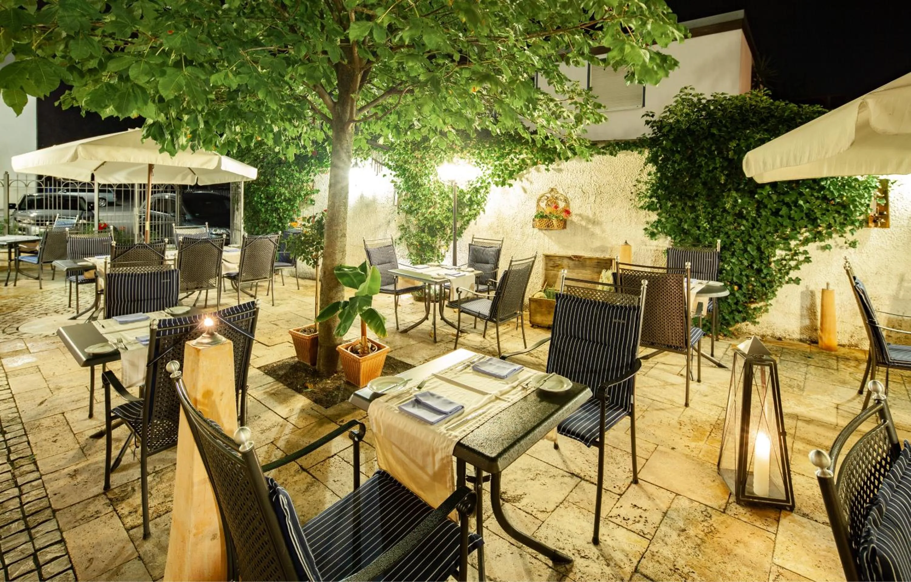Patio in Hotel & Restaurant Zur Glocke