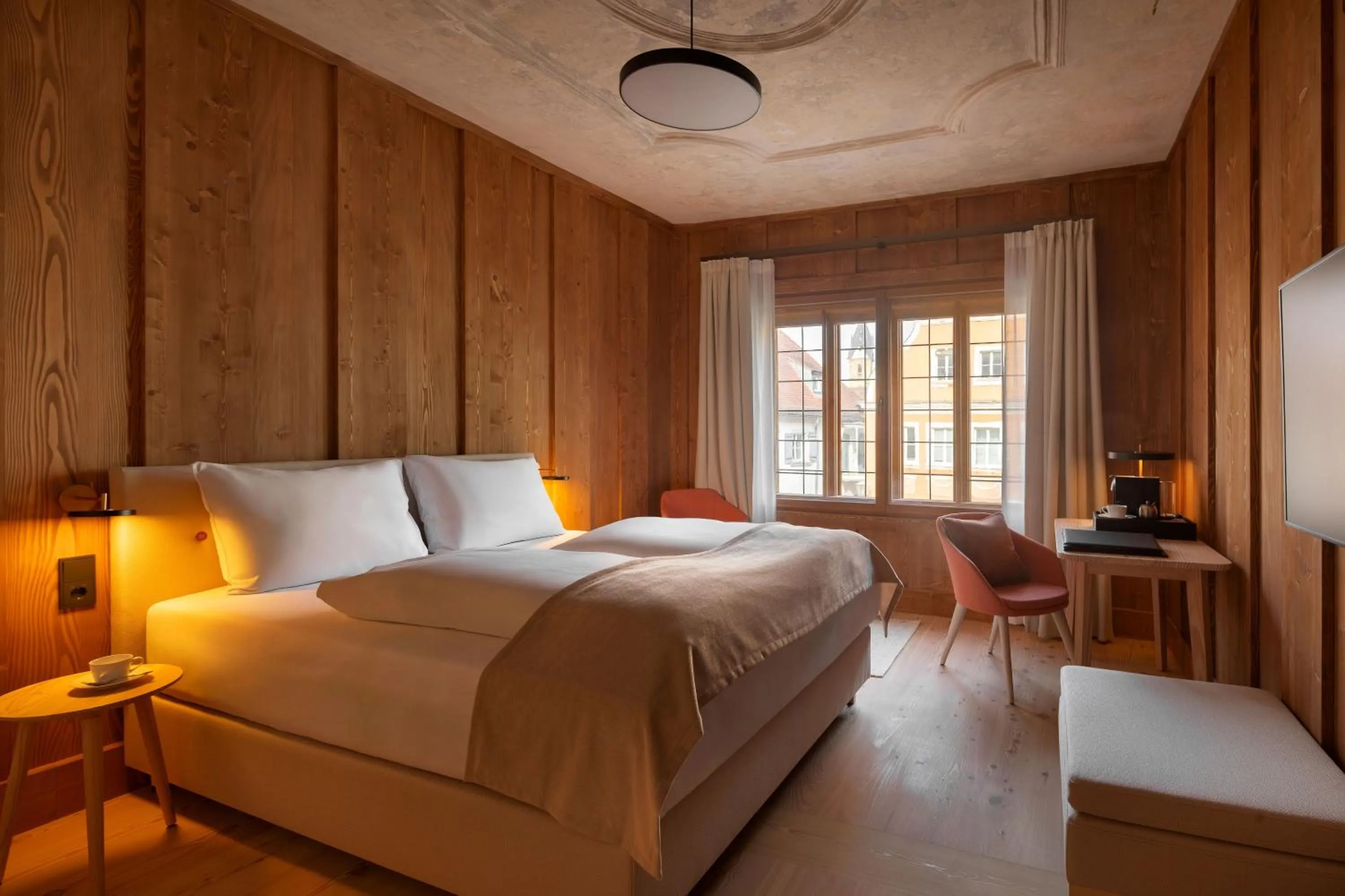 Bed in Hotel Krone Oettingen