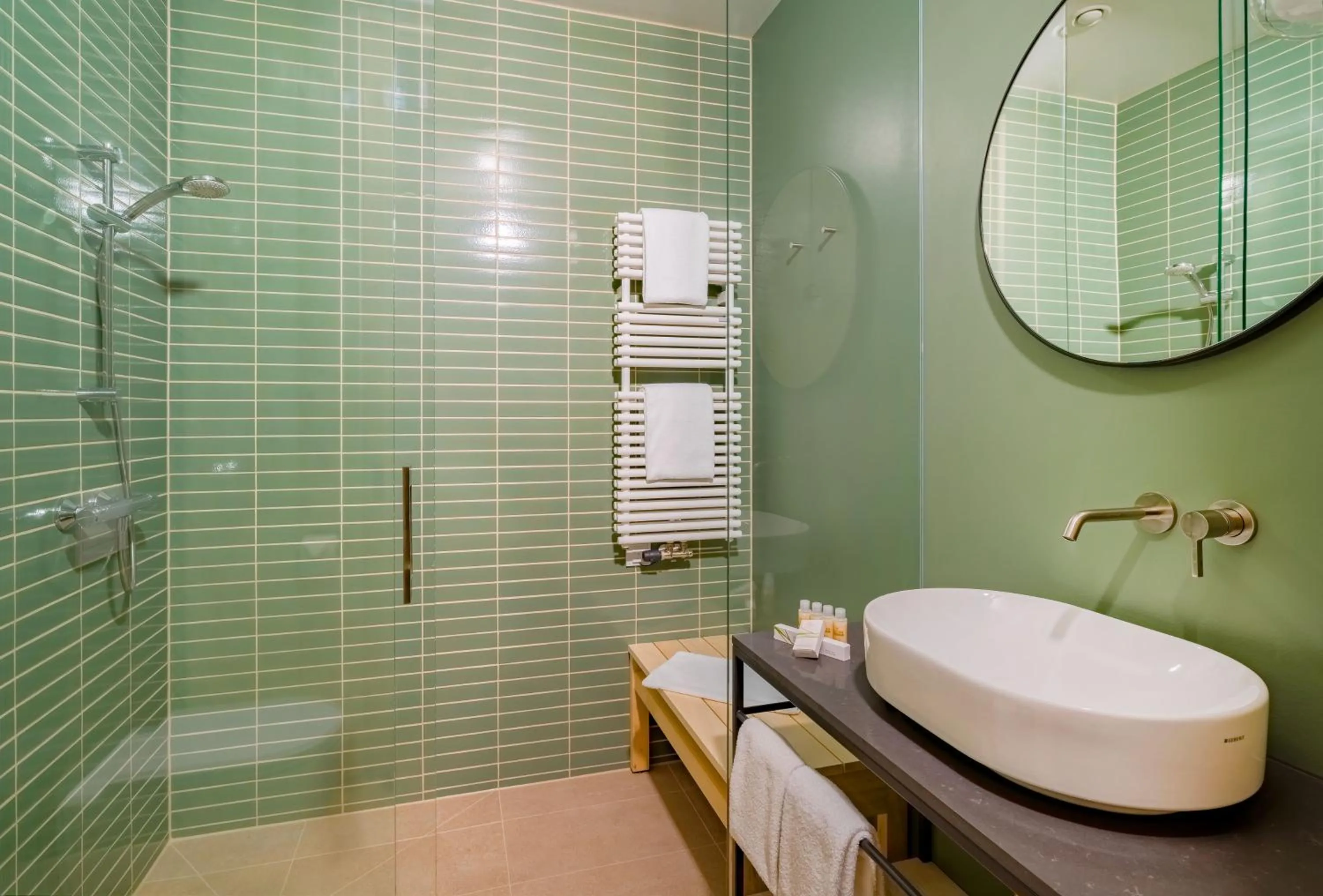 Bathroom in Hotel Krone Oettingen