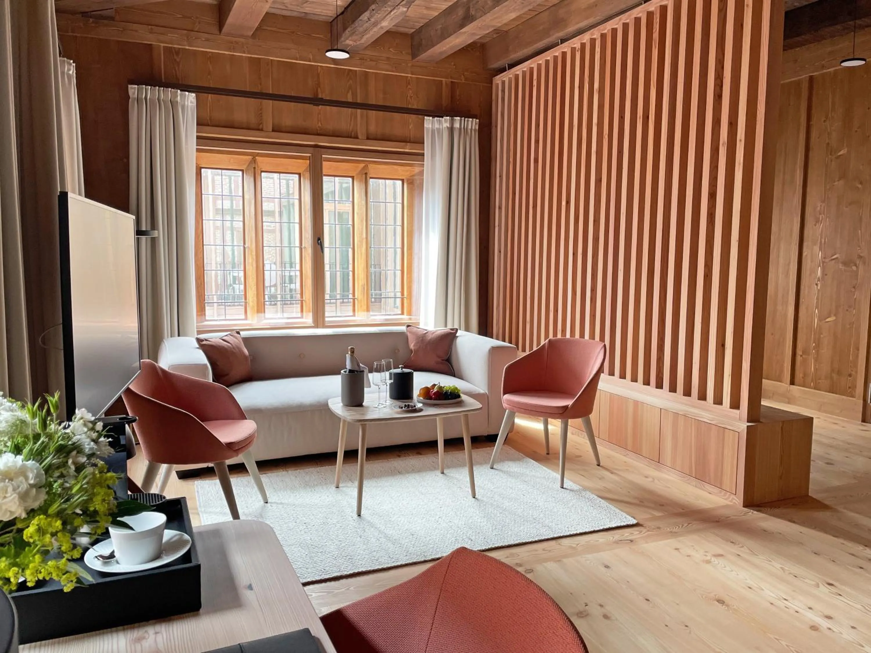 Seating area in Hotel Krone Oettingen