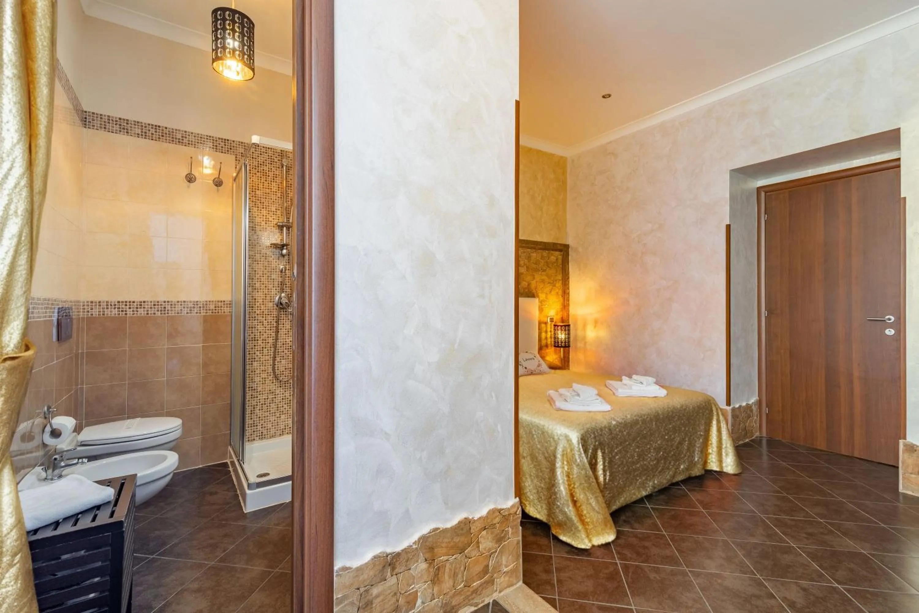 Toilet in Alis Laura Guest House - Near Metro Bologna, Easy Access to All Rome